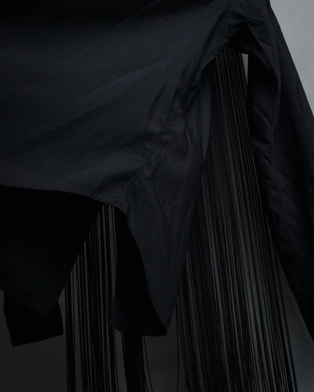 “COMME des GARCONS” 2022SS  Fringed dress shirt