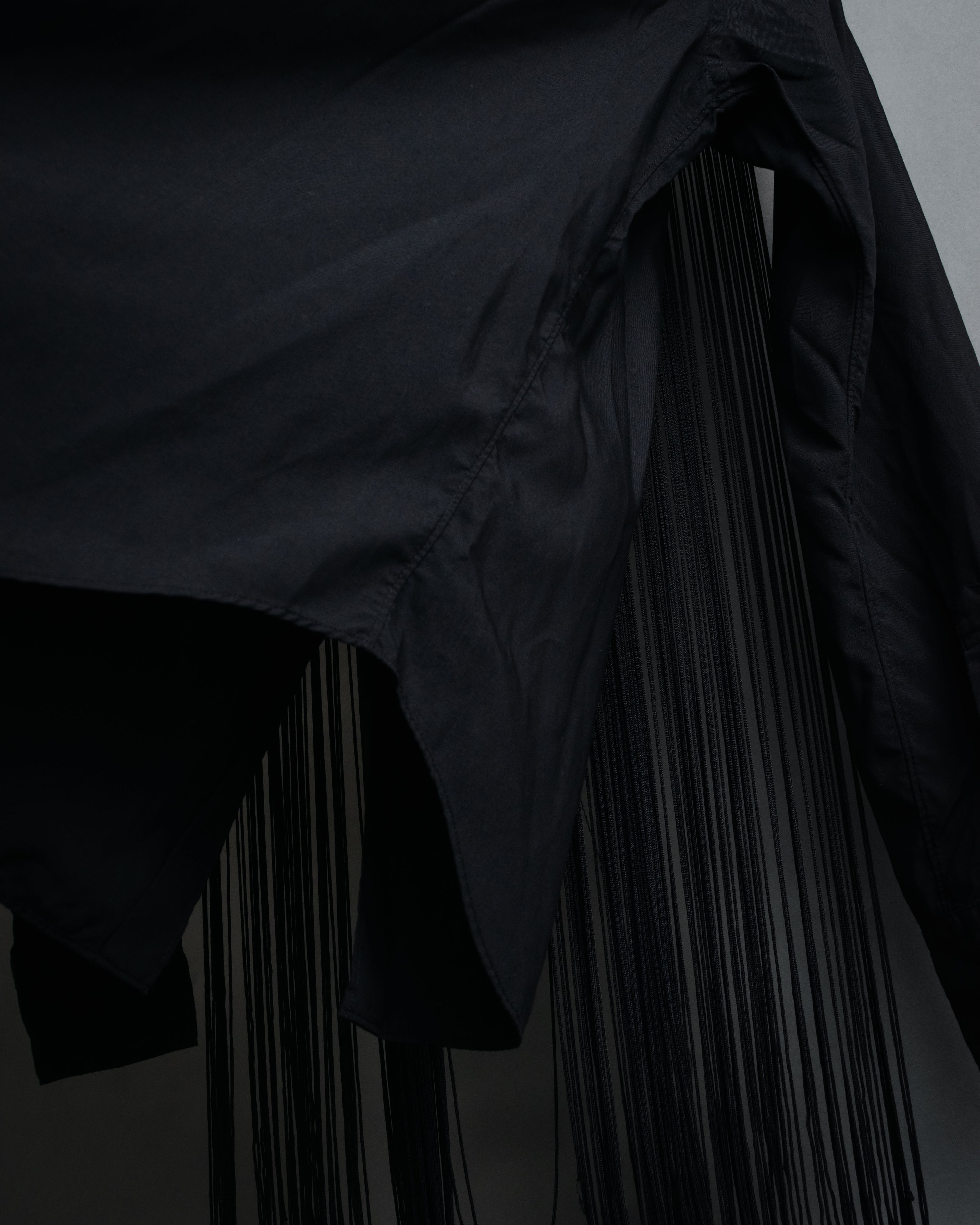 “COMME des GARCONS” 2022SS  Fringed dress shirt