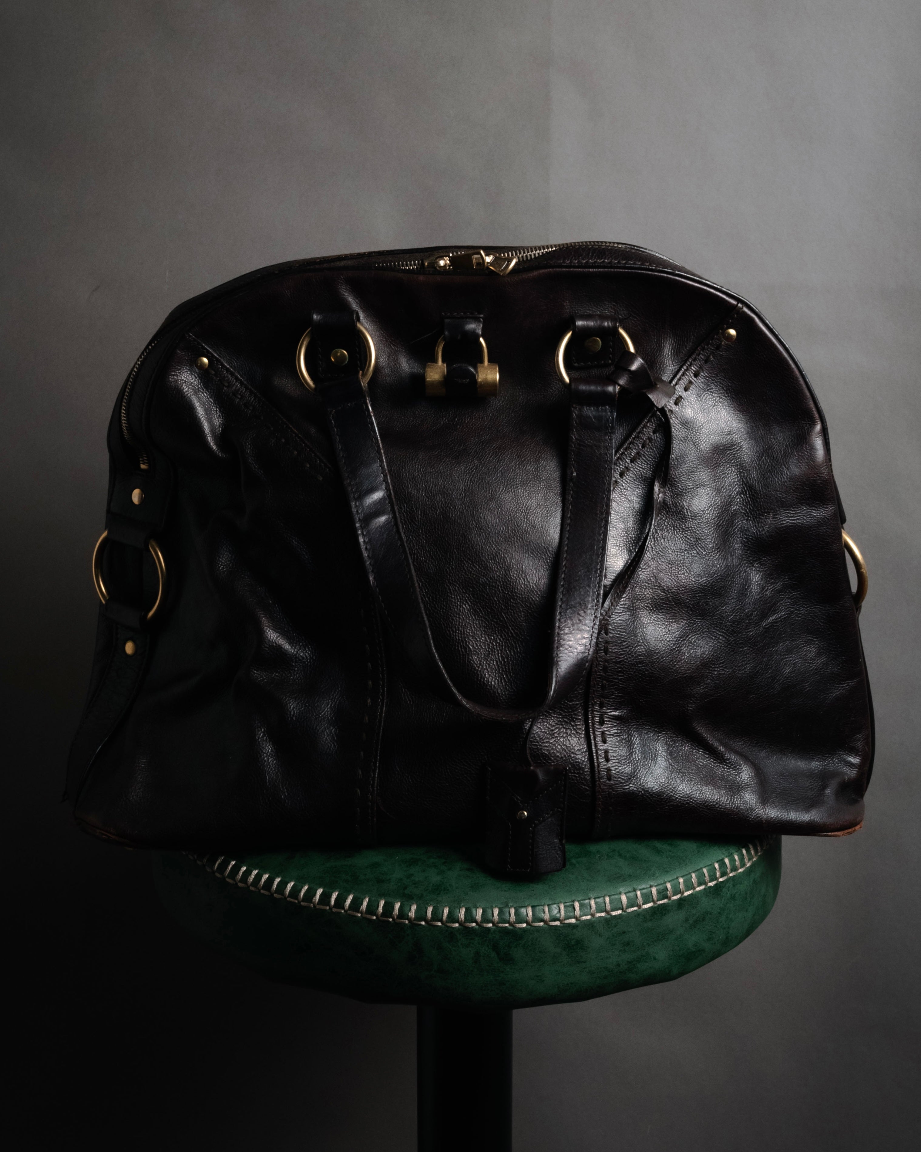“Yves Saint Laurent rive gauche”
00’s Muse grained leather boston bag
