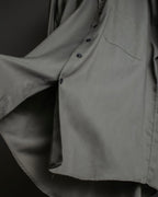 "YVES SAINT LAURENT for men"
Grayish khaki color oversized shirt