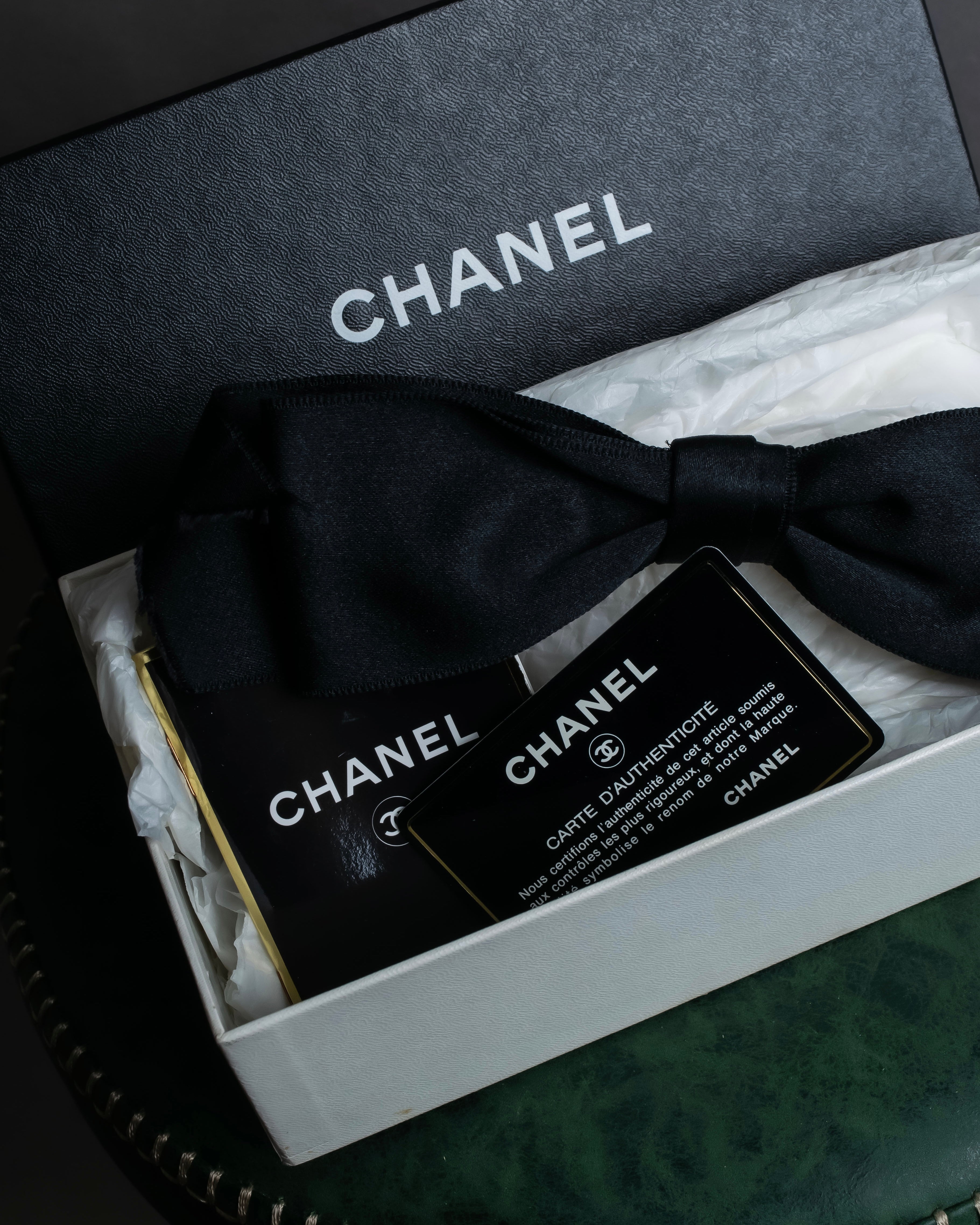 "CHANEL" 2001 Cruise Collection ribbon brooch