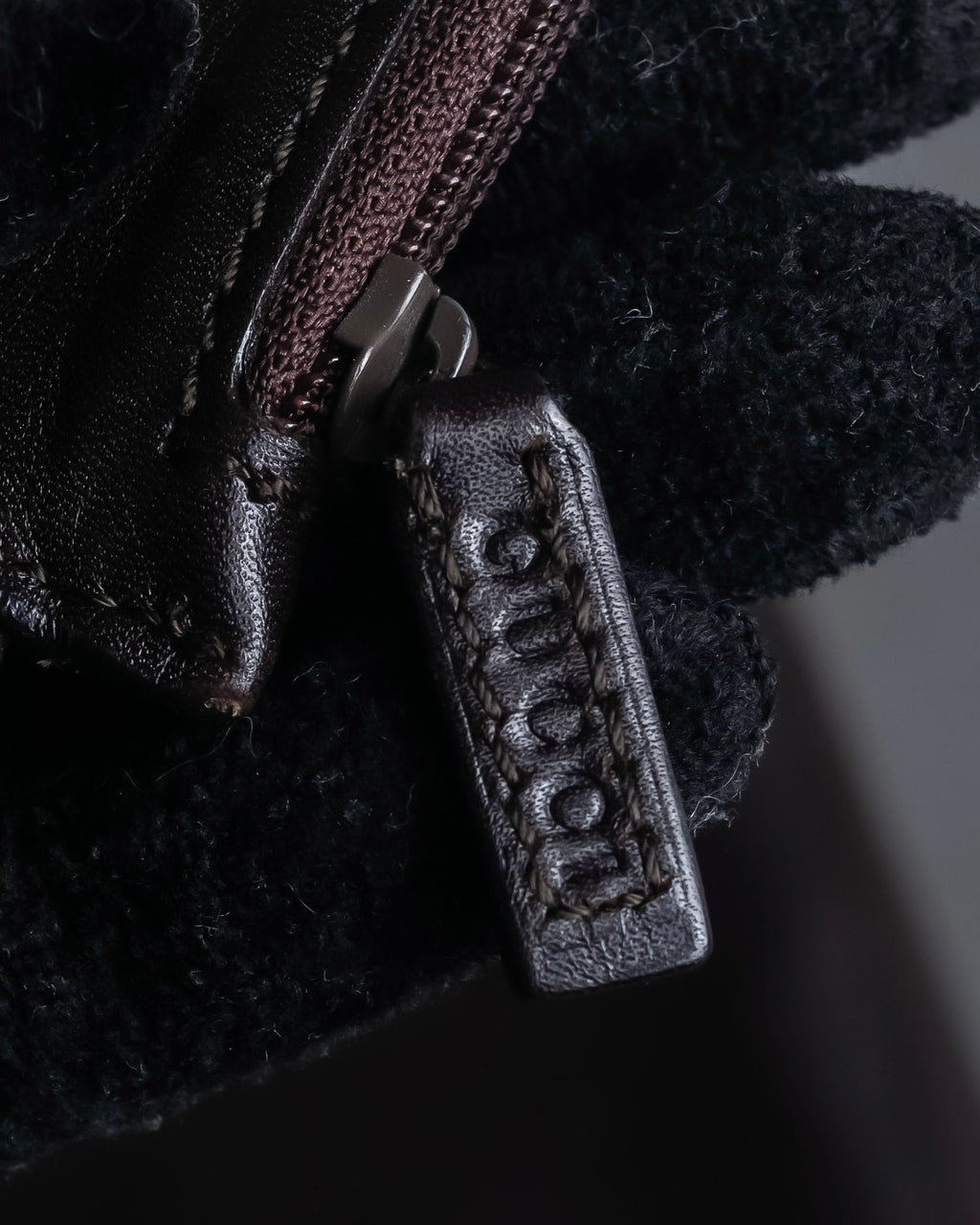 "GUCCI" Metal handle detail brown leather bag