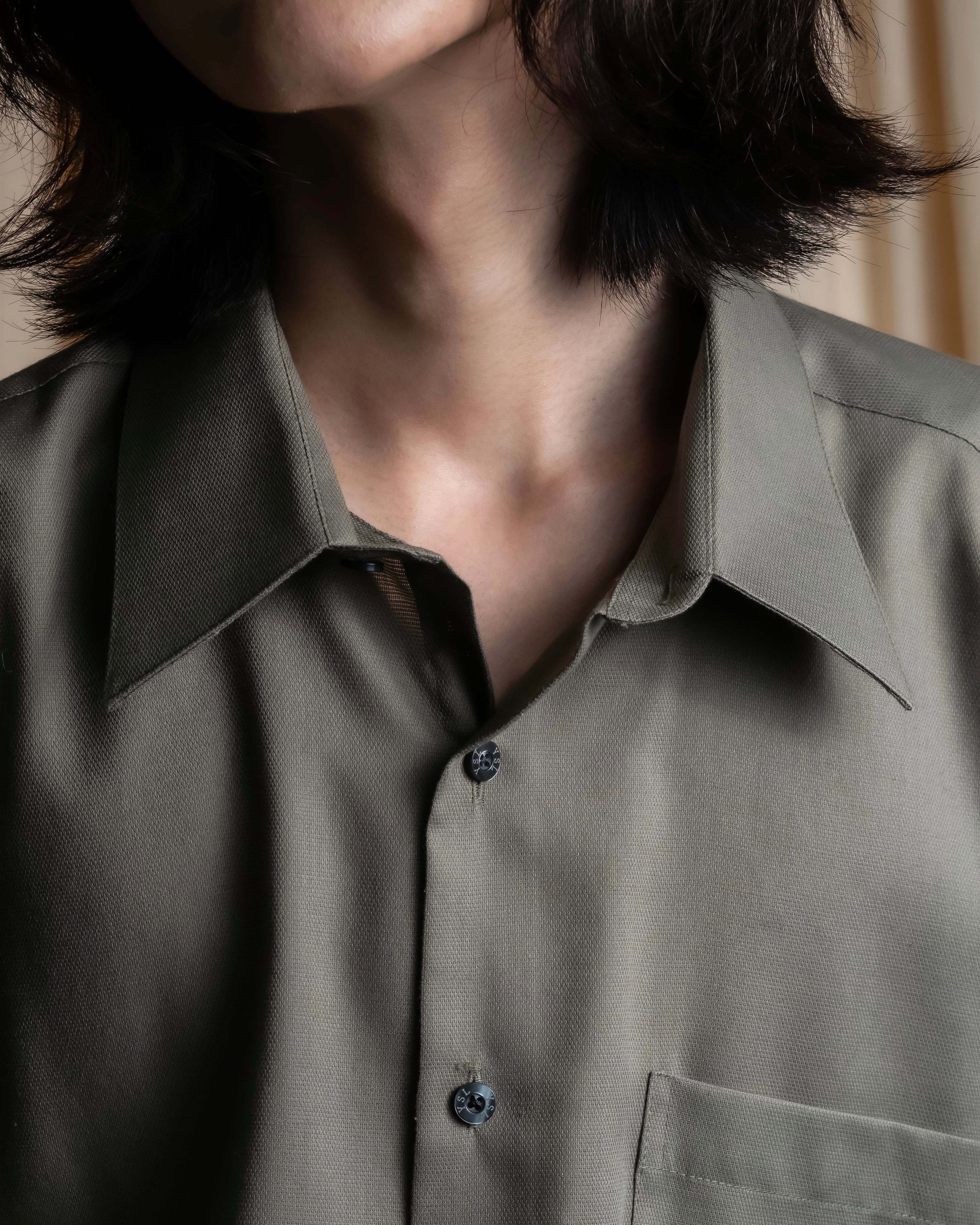 "YVES SAINT LAURENT for men"
Grayish khaki color oversized shirt
