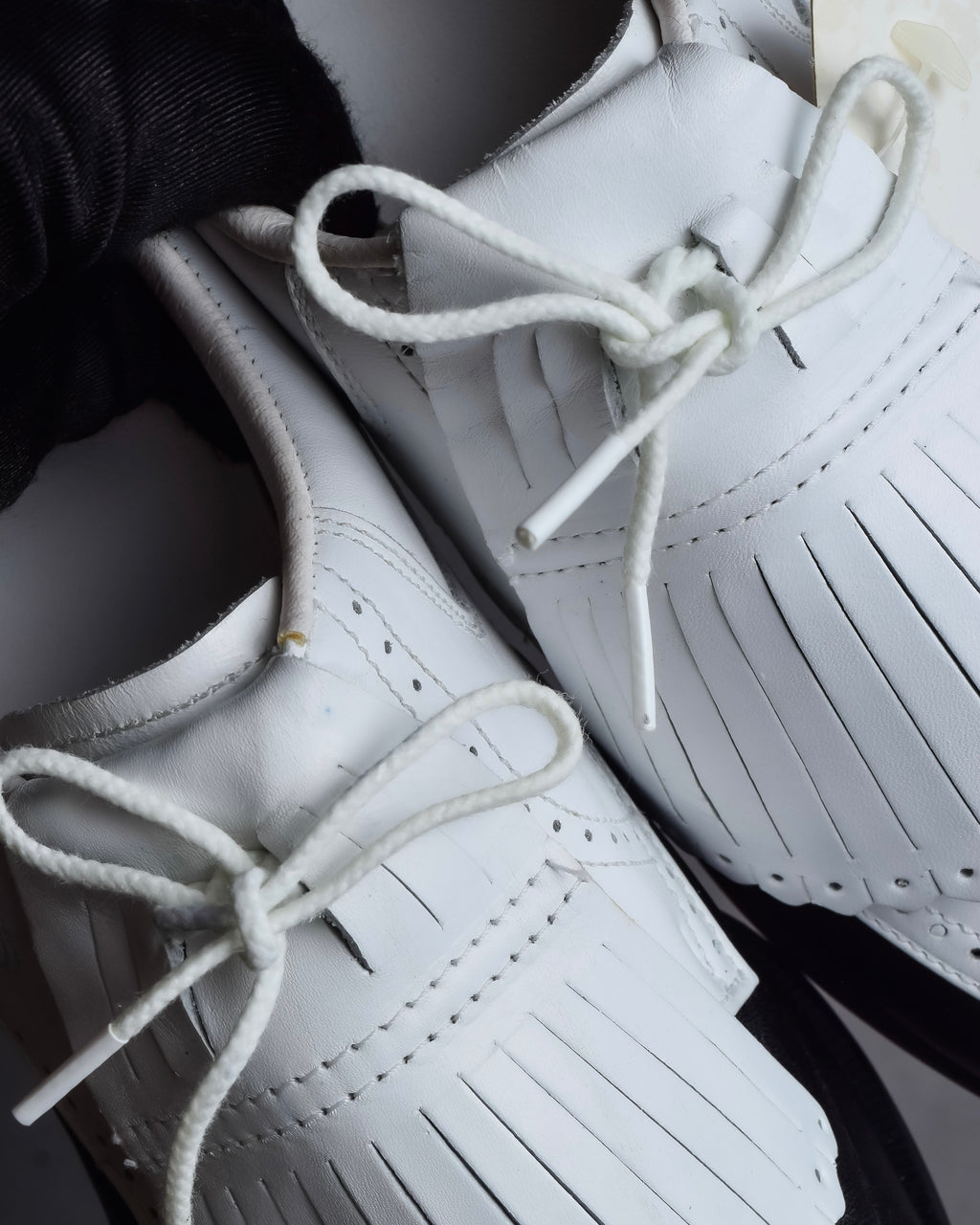"BALENCIAGA" Two-tone fringe design leather golf shoes