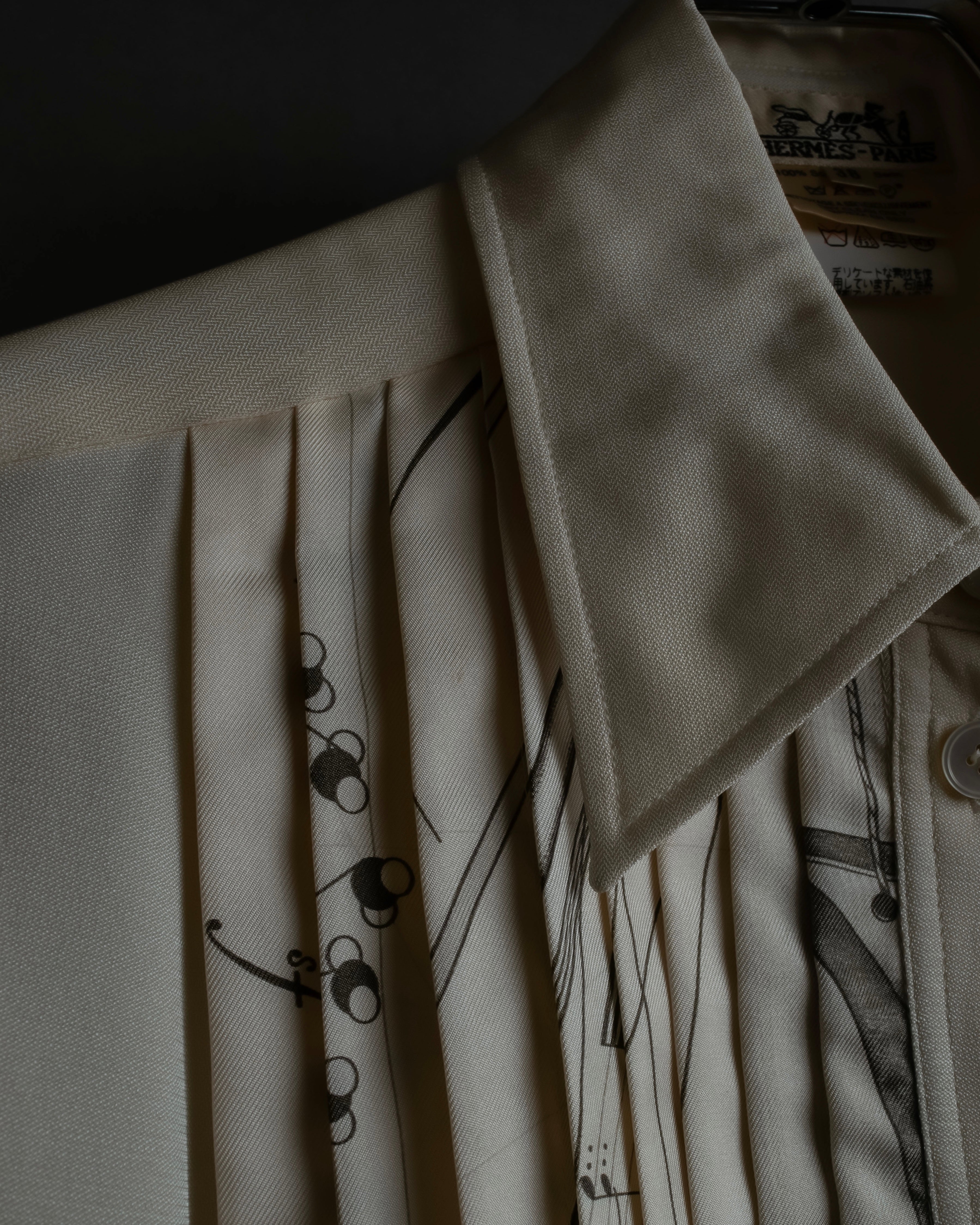 "HERMES" 90's Musical score motif front pleated shirt