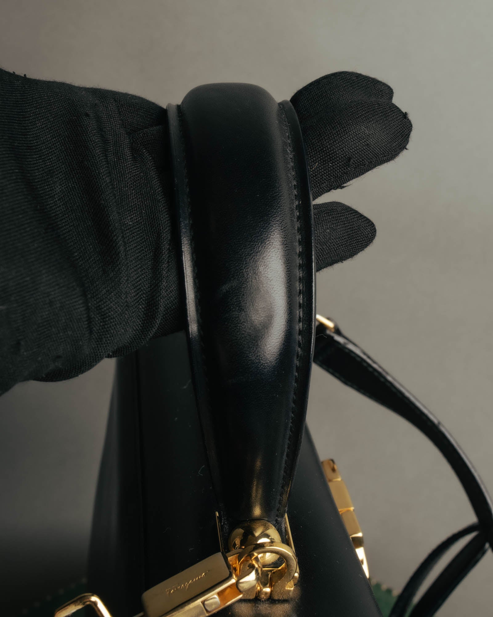"Salvatore Ferragamo" 90's-00's Classic gancini leather top handle bag