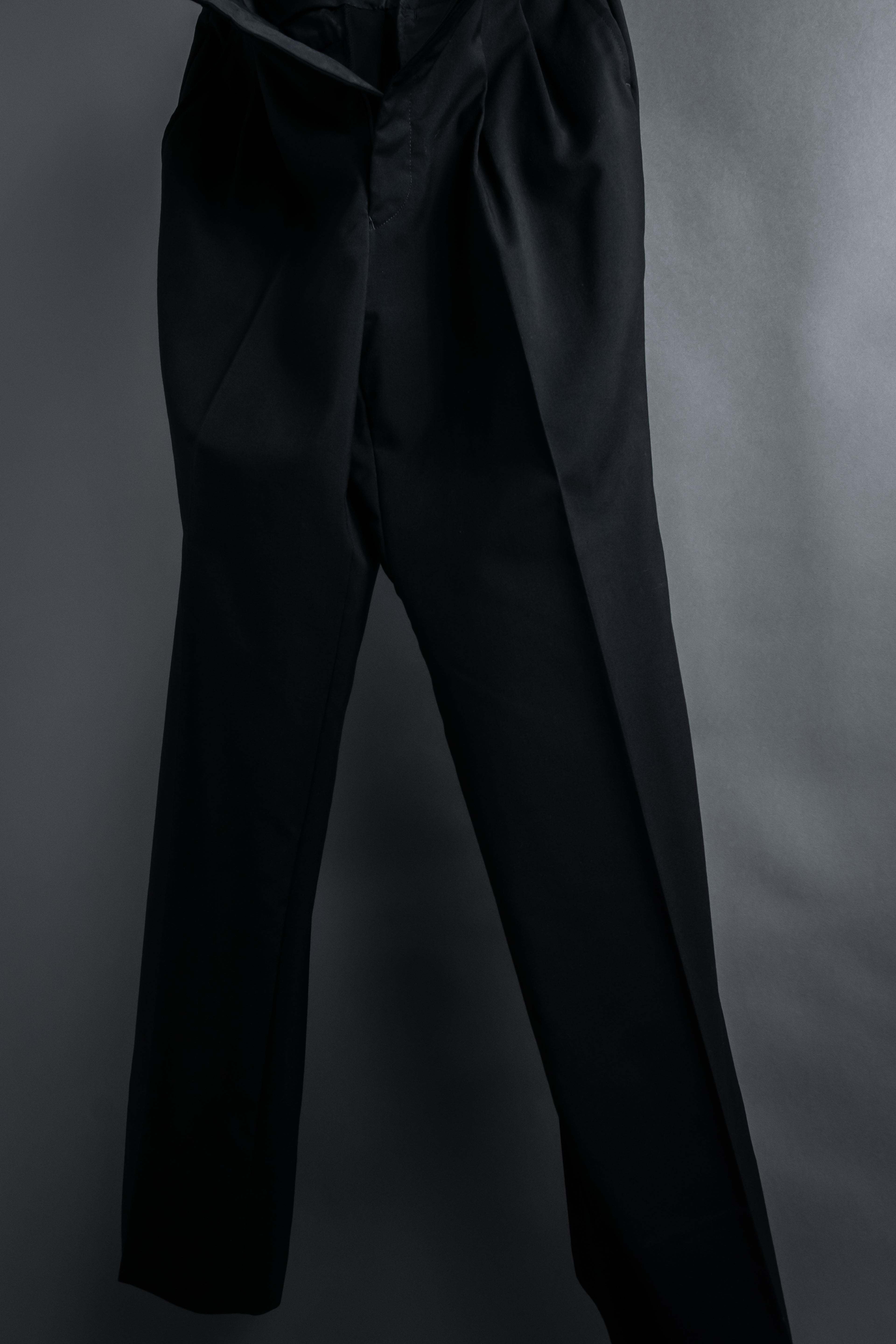 "YVES SAINT LAURENT" Straight tailoring design set up