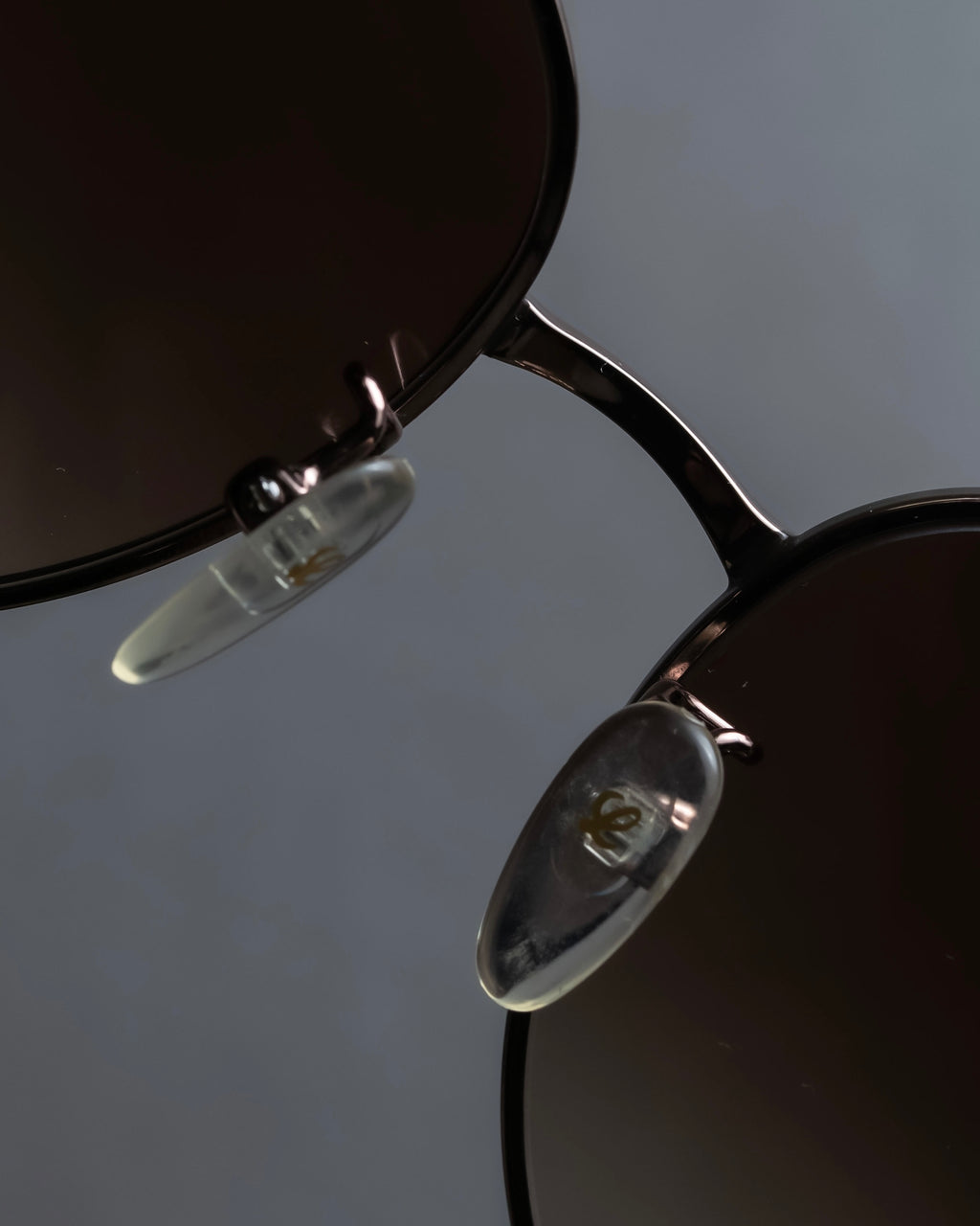"LOEWE" Temple chain detail teardrop frame sunglasses