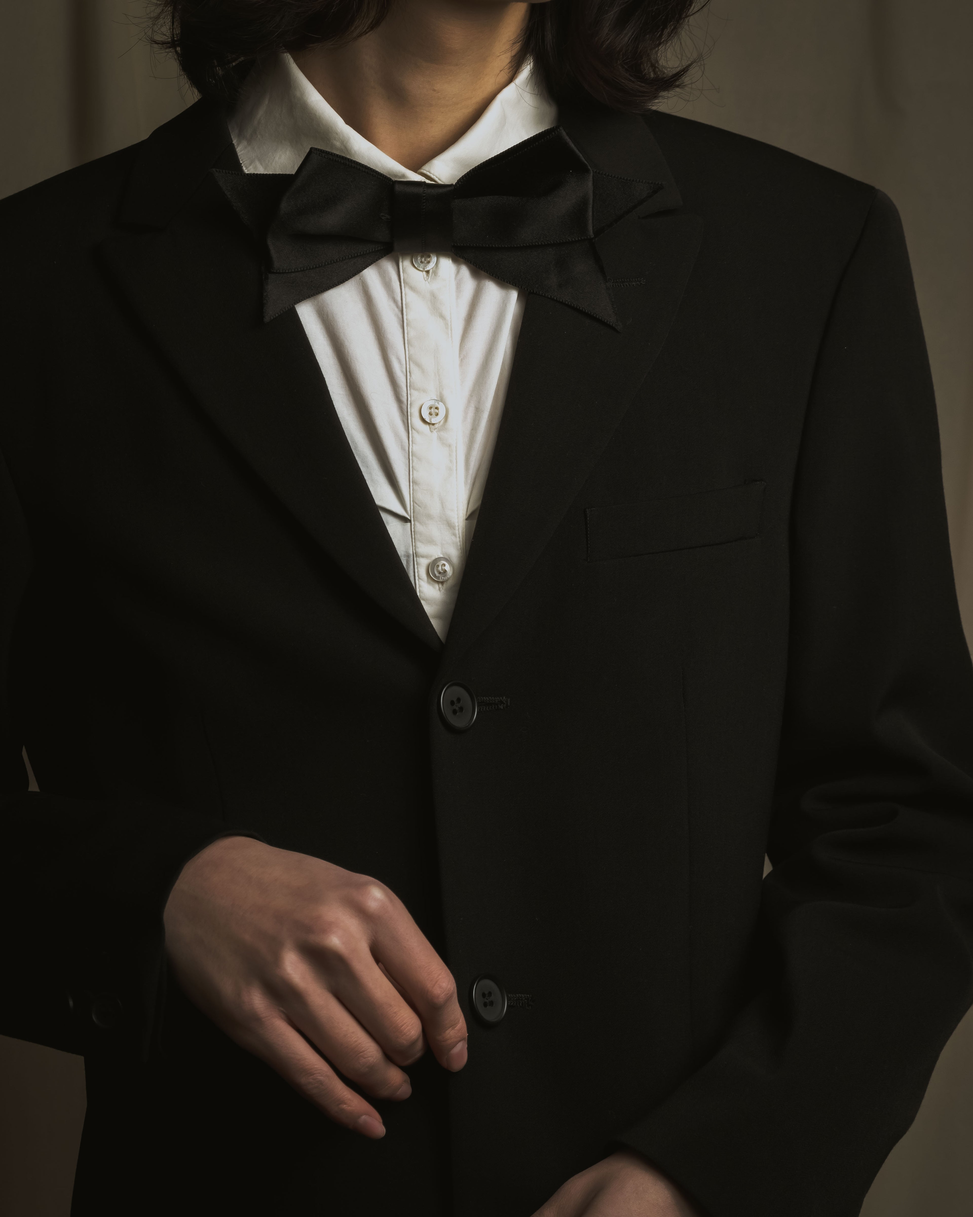 "CHANEL" 90’s black satin and grosgrain ribbon brooch