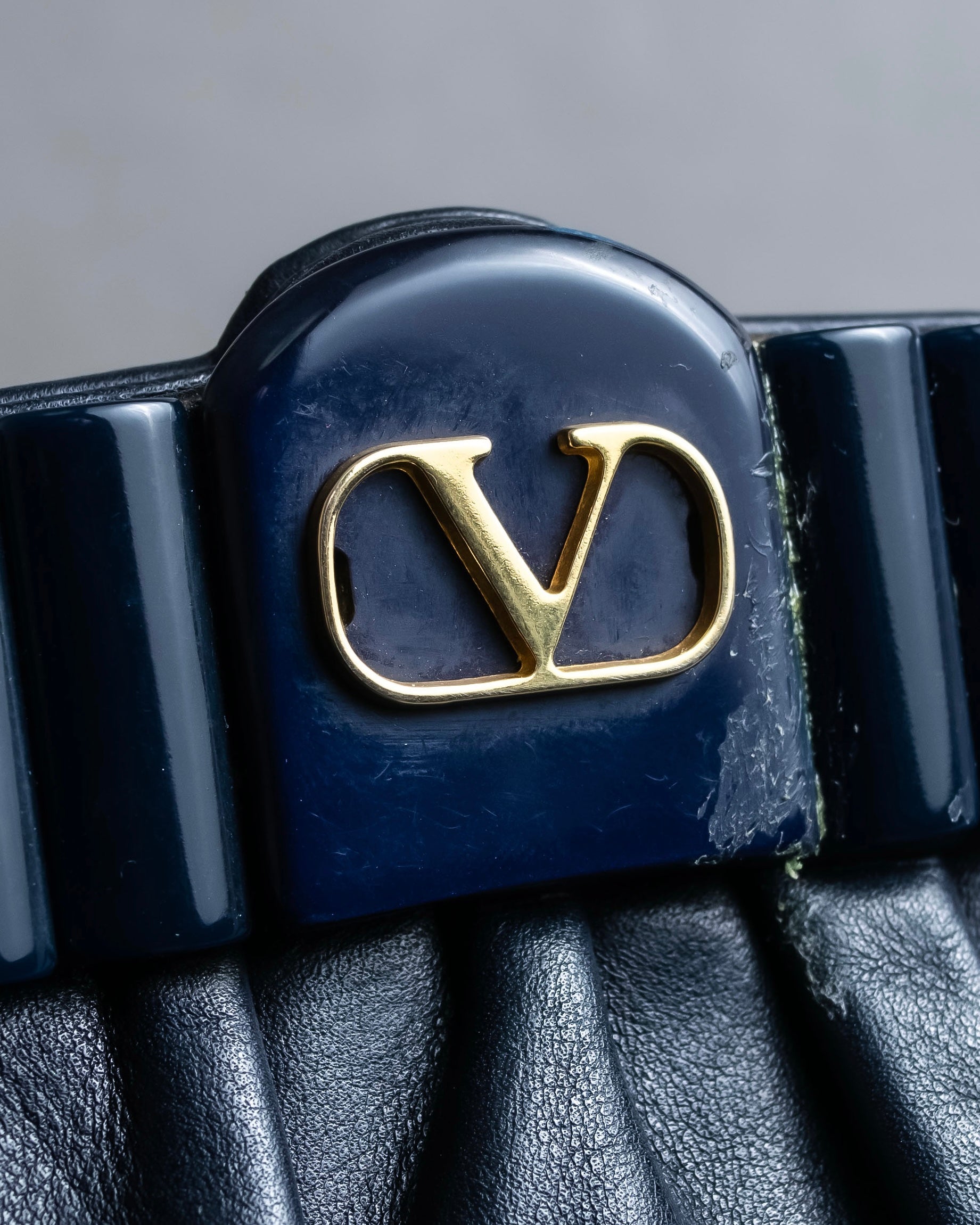 "VALENTINO" Gathered design rounded silhouette shoulder bag