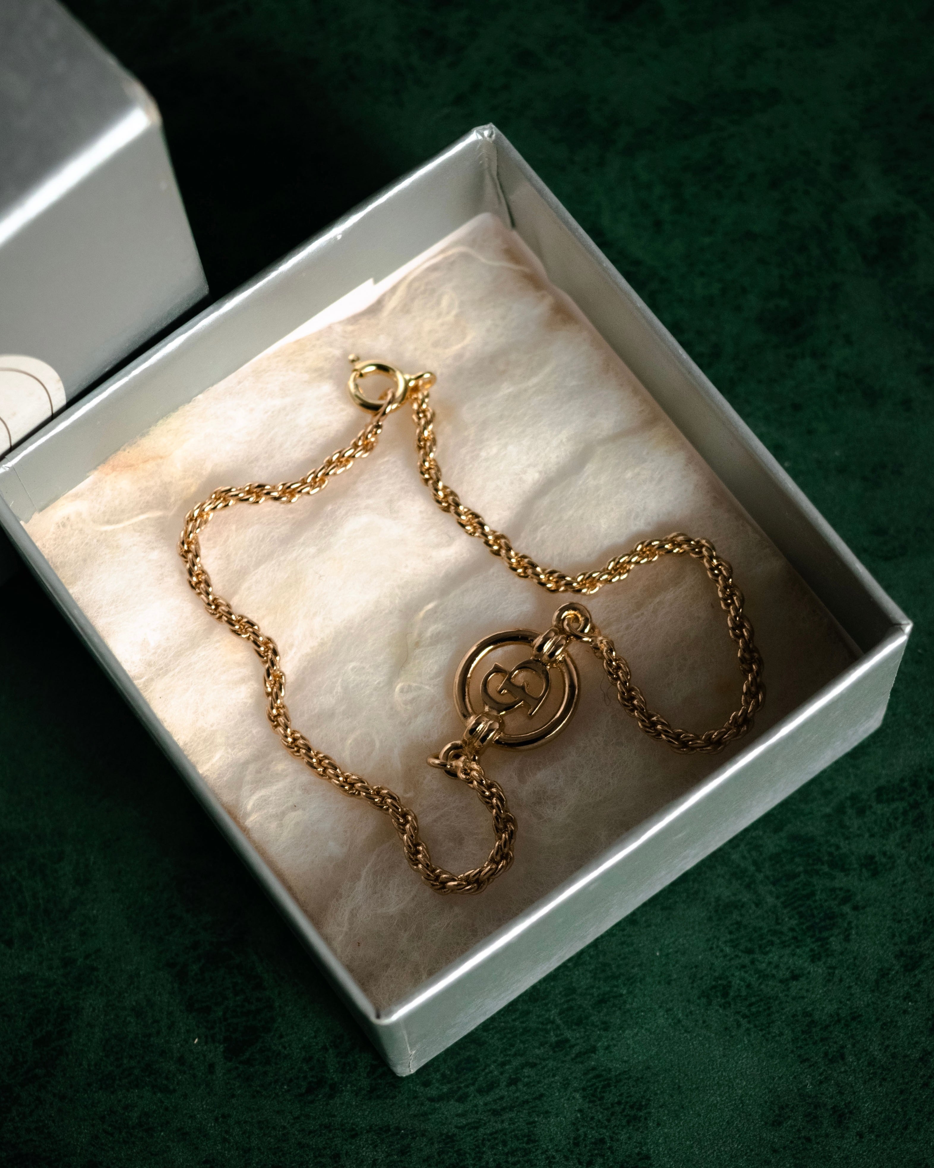 “Christian Dior” 90’s CD circle logo chain bracelet