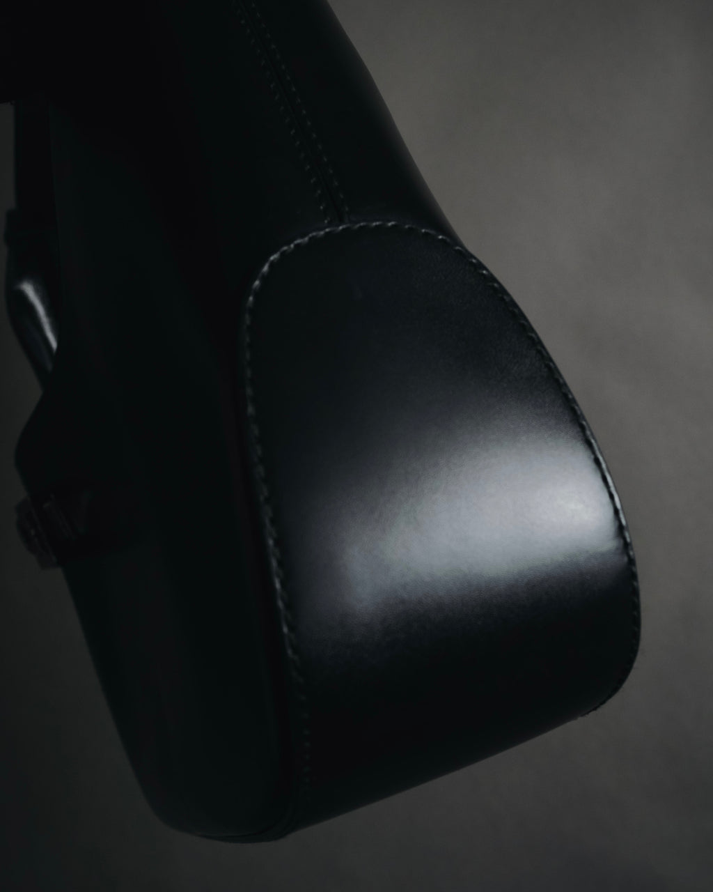 "Salvatore Ferragamo" 90’s-00’s minimalist gancini buckle hobo bag