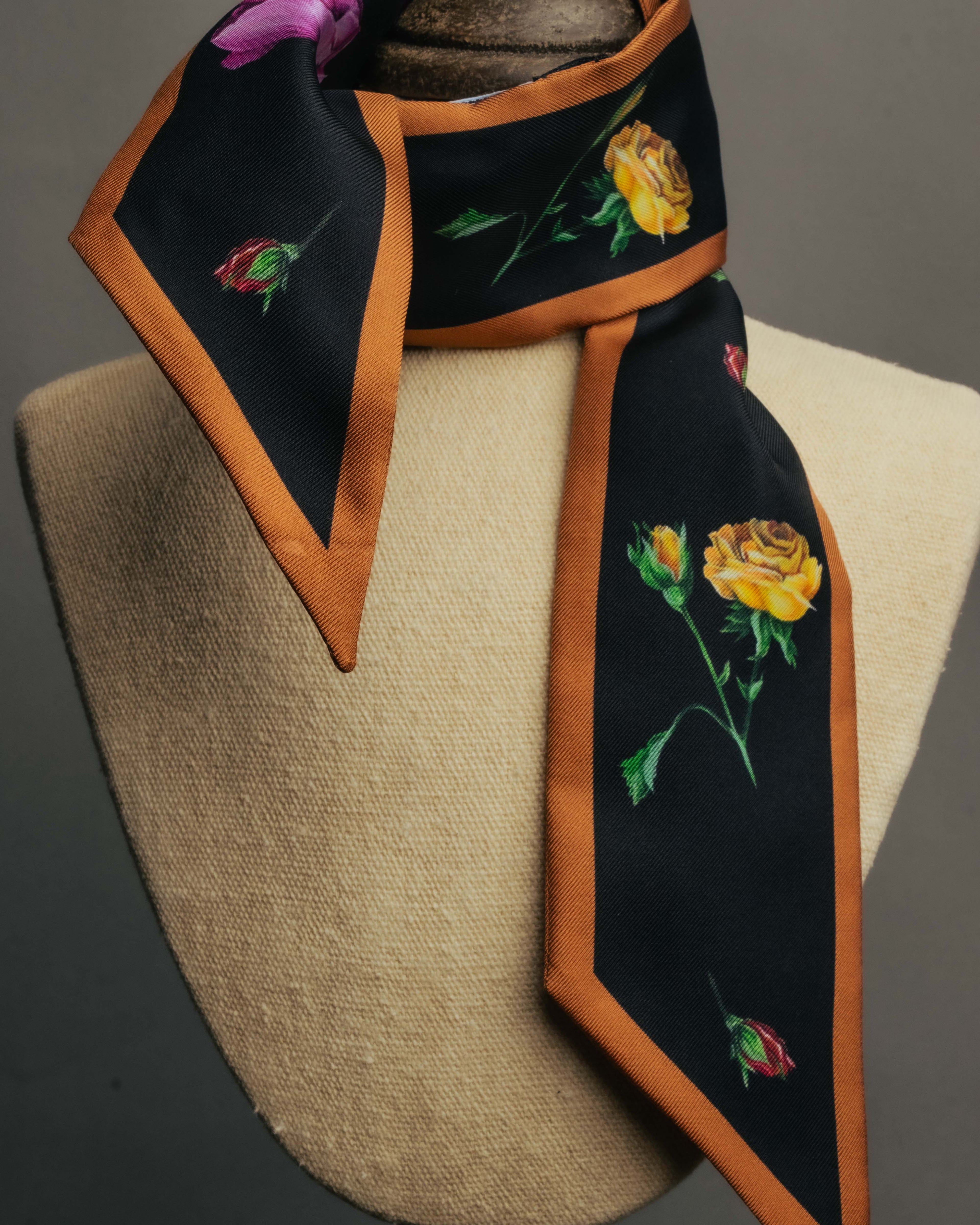 "PRADA" 2020's Floral silk skinny scarf