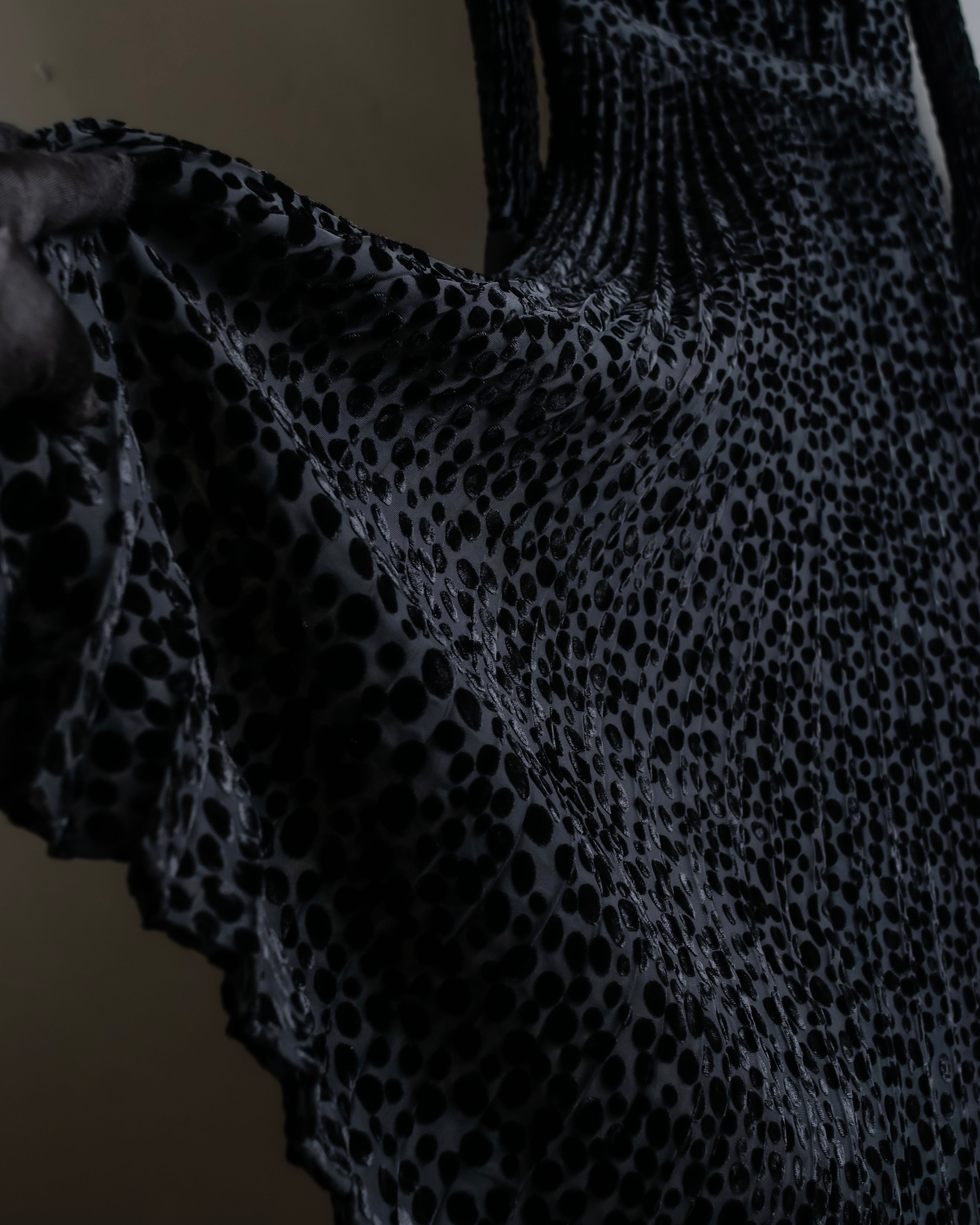 "EMPORIO ARMANI" Velvet dot beautiful pleated dress