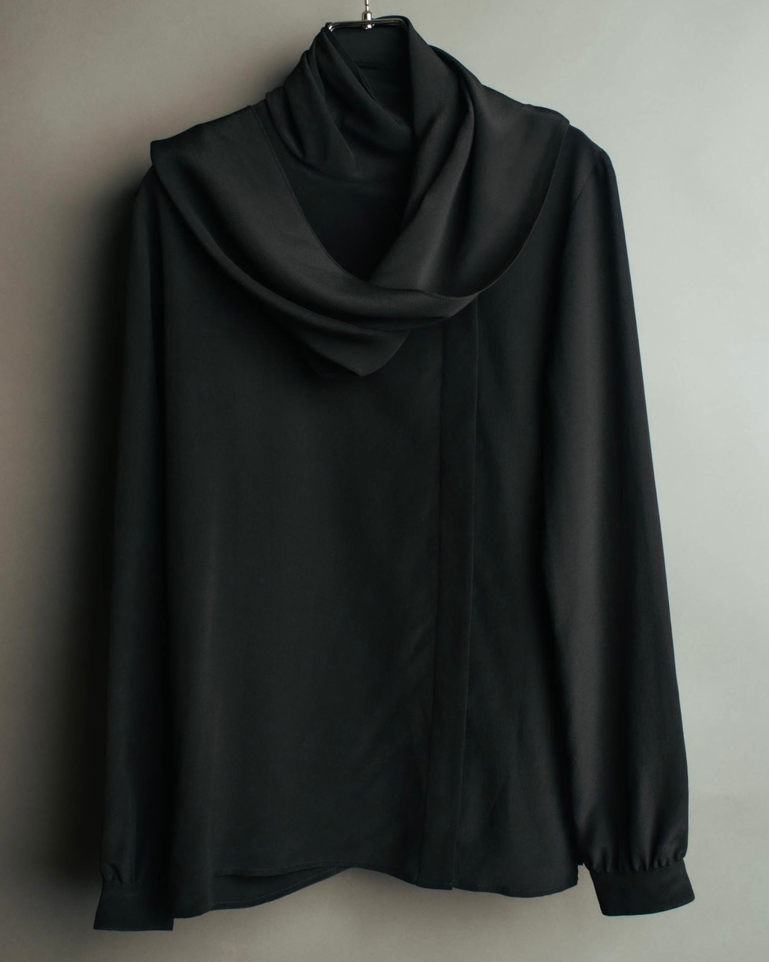 -SPECIAL- "SAINT LAURENT PARIS" 10's Fluid silk scarf-neck blouse