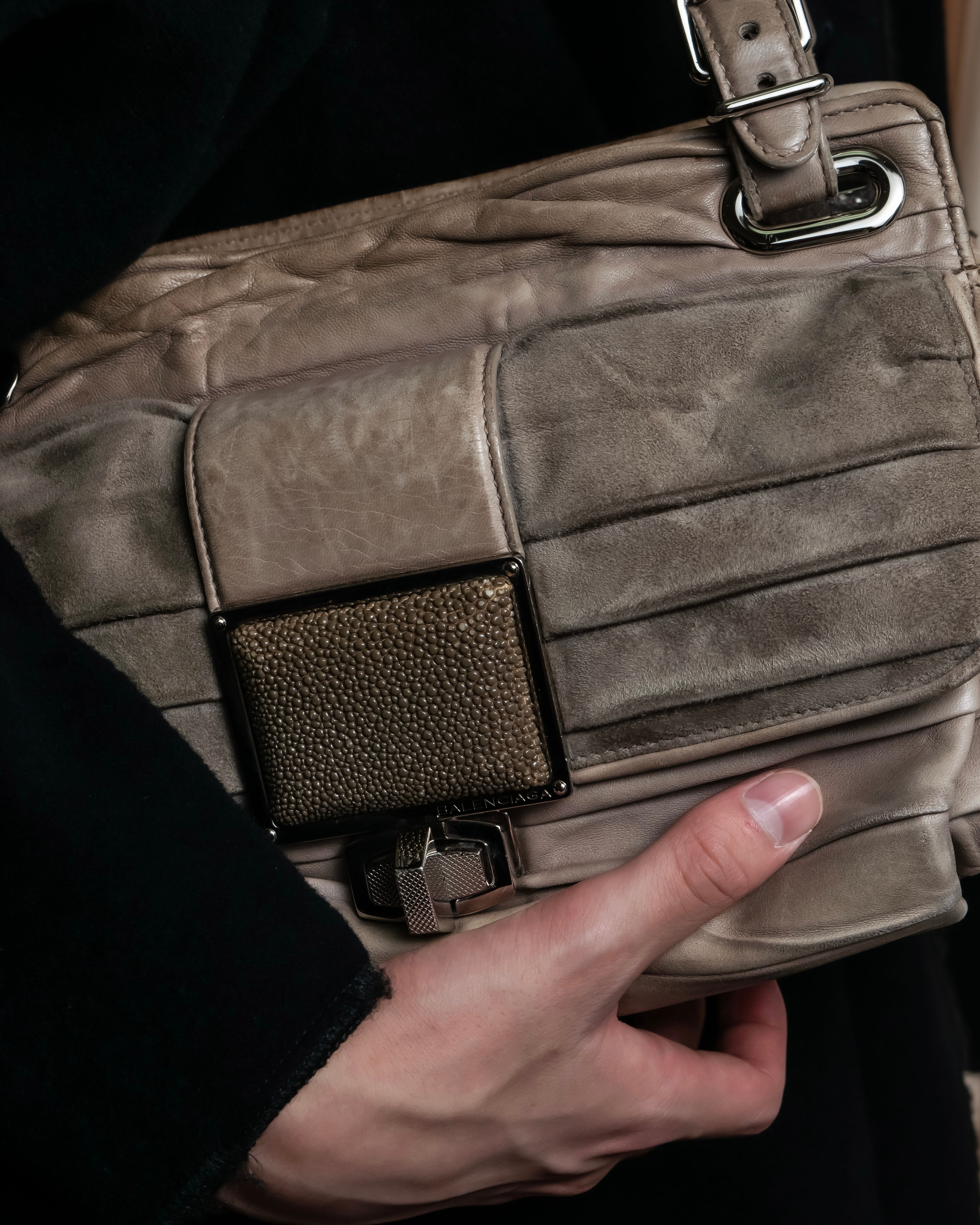 "BALENCIAGA" Three-way chain leather shoulder bag