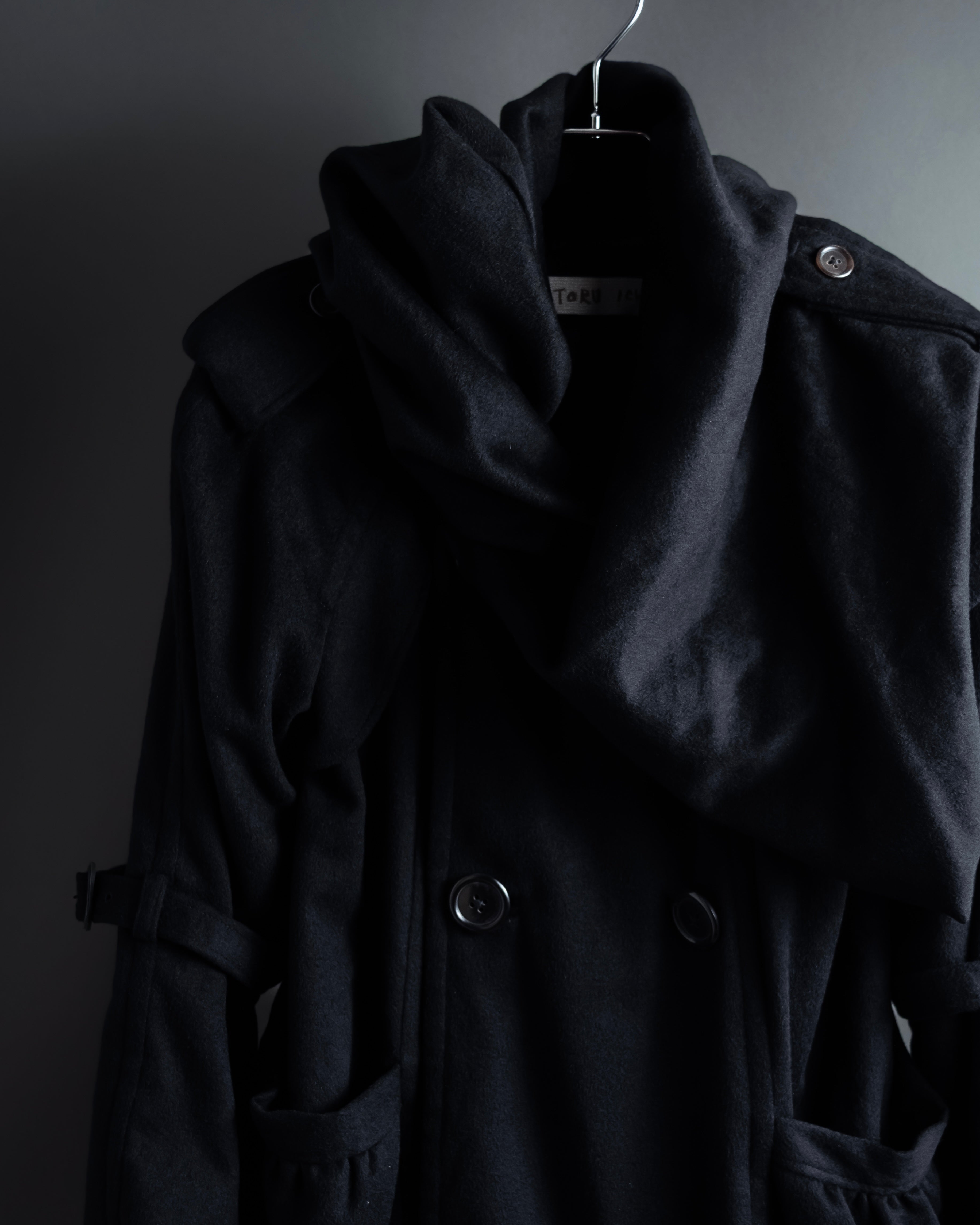 "TORUICHOU" Muffler-style collar military detail coat
