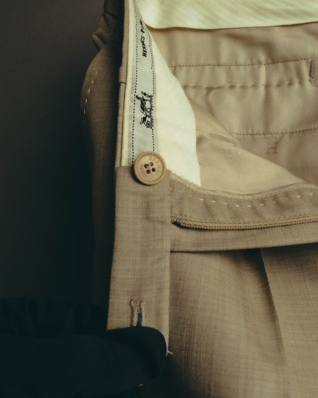 -SPECIAL- "HERMÈS" 90's-00's Wool silk tailored asymmetrical setup suit