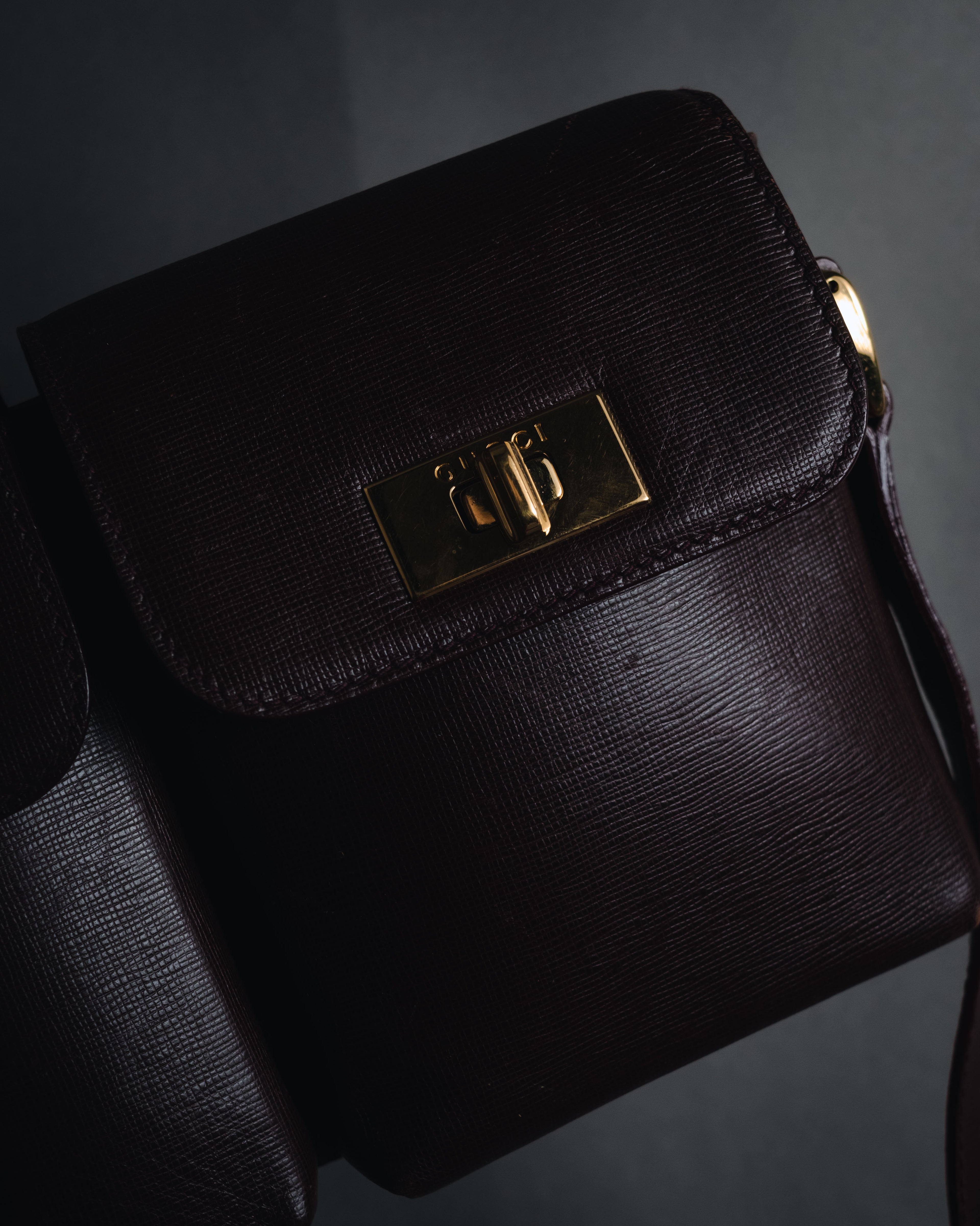 "GUCCI" 90’s Double-pocket turn-lock shoulder bag