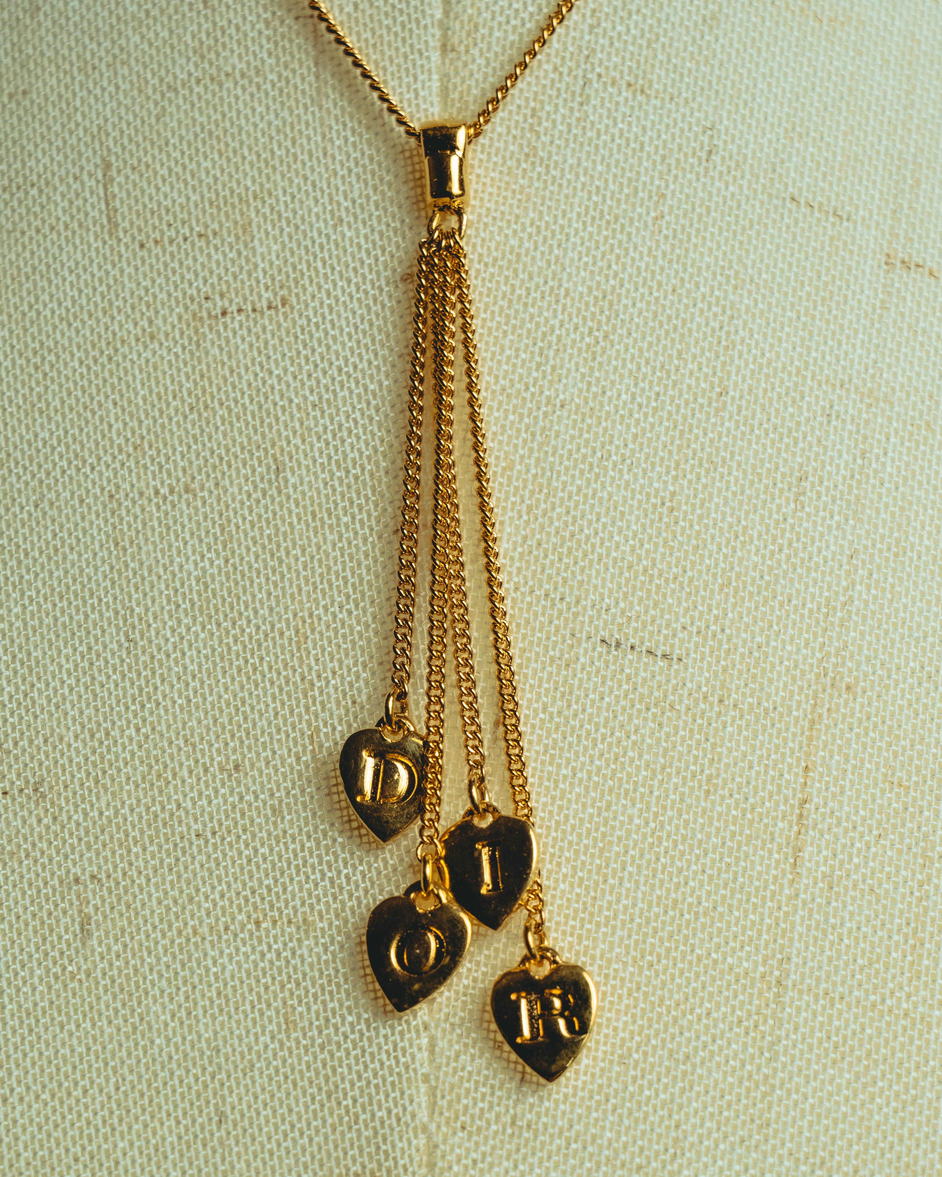 “Christian Dior” 00’s Dior heart charm tassel necklace