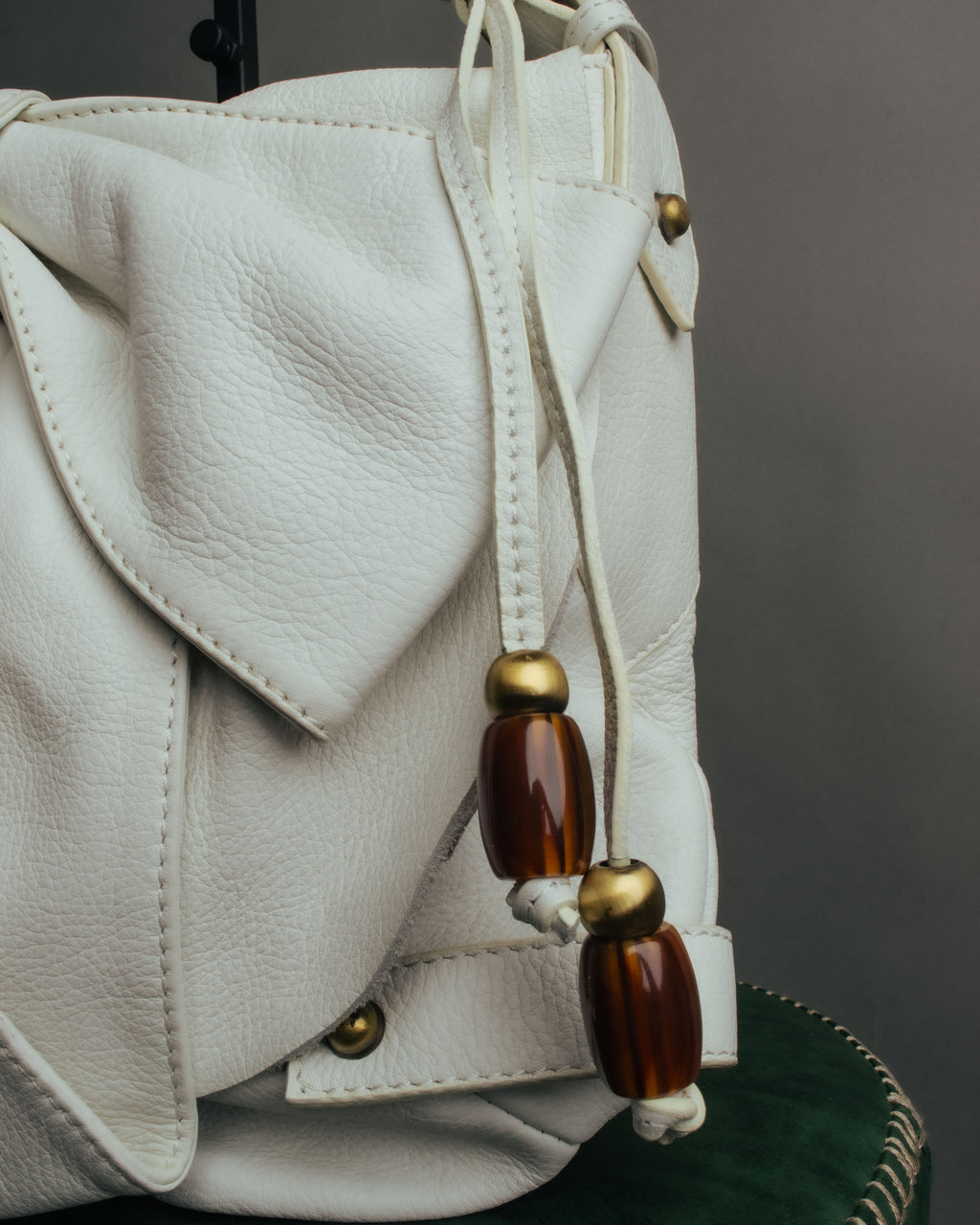 -SPECIAL- “Yves Saint Laurent” 2004-2011 Pilati era bow leather shoulder bag