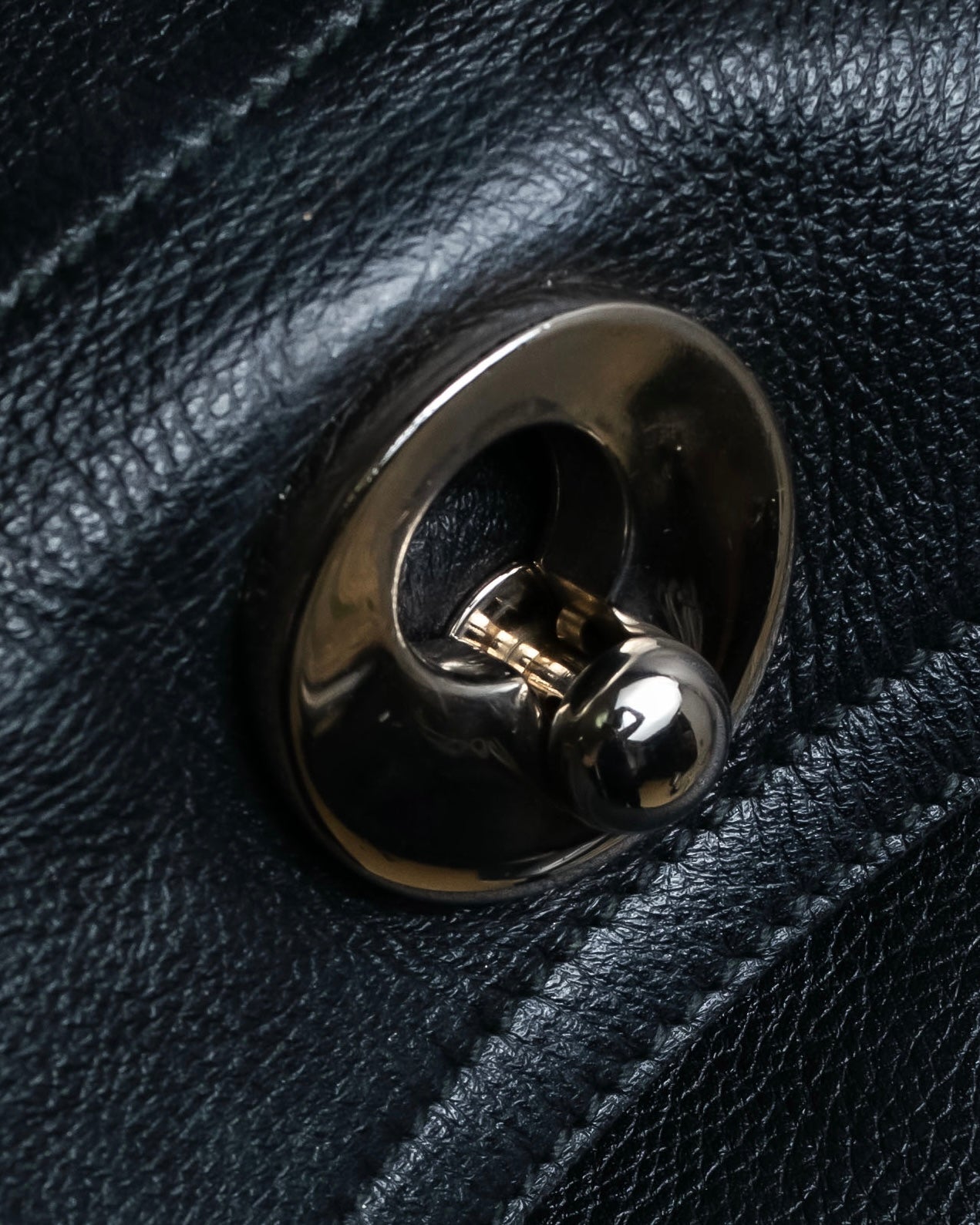 "YVES SAINT LAURENT" Silver parts design Muse toe leather bag