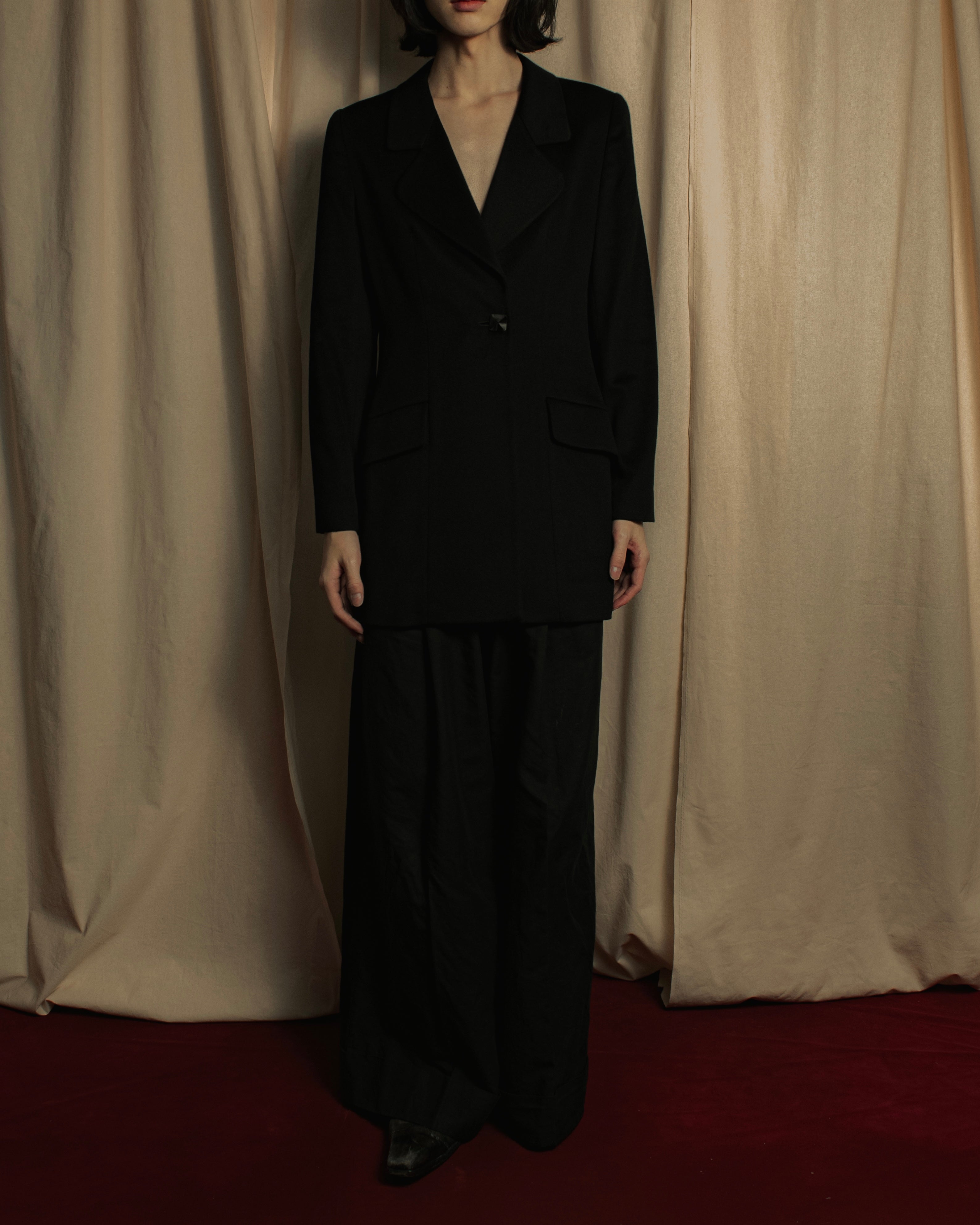 "Chloe" Iconic fastening design tailored jacket