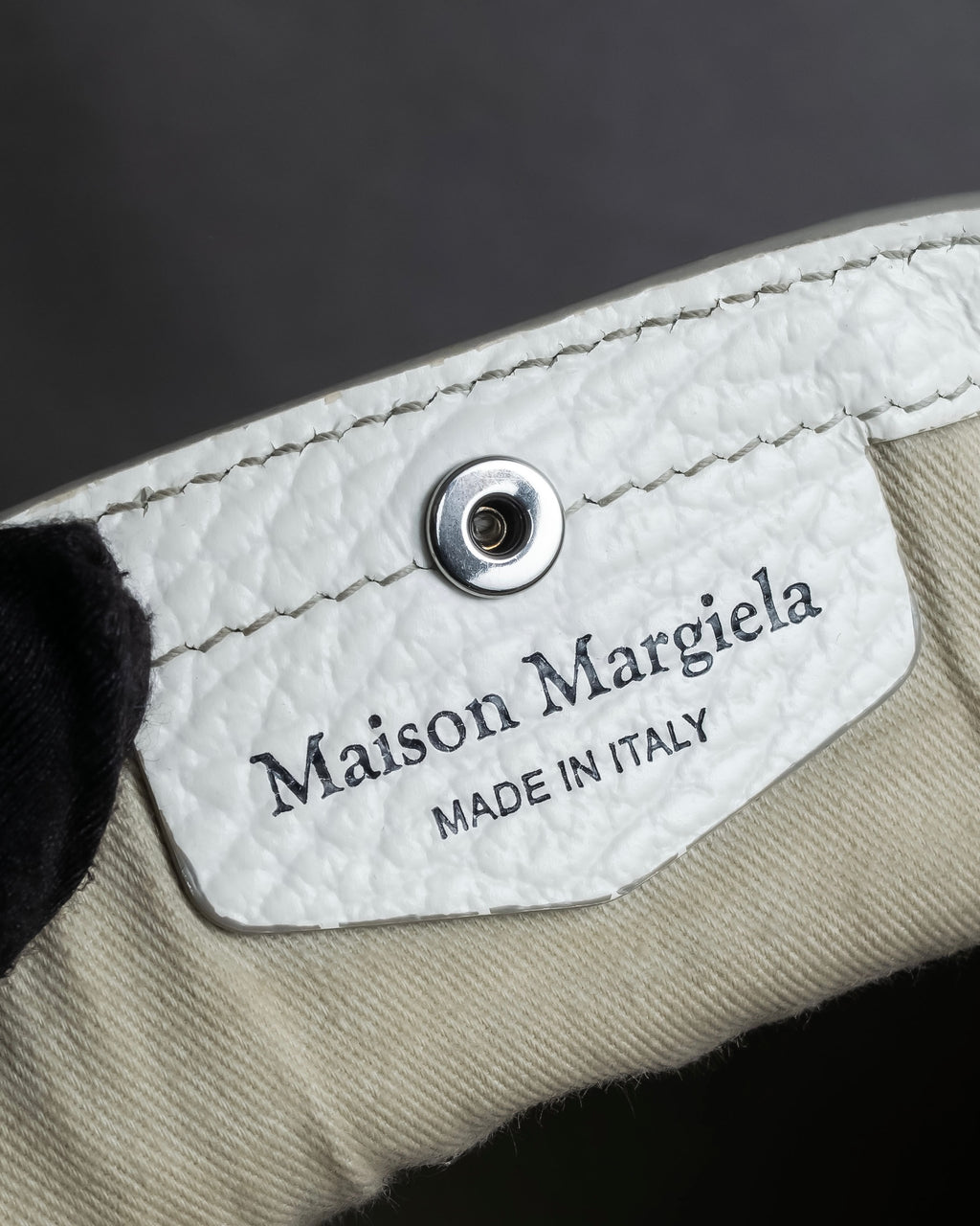 "MAISON MARGIELA" 5AC small white color 2way leather bag