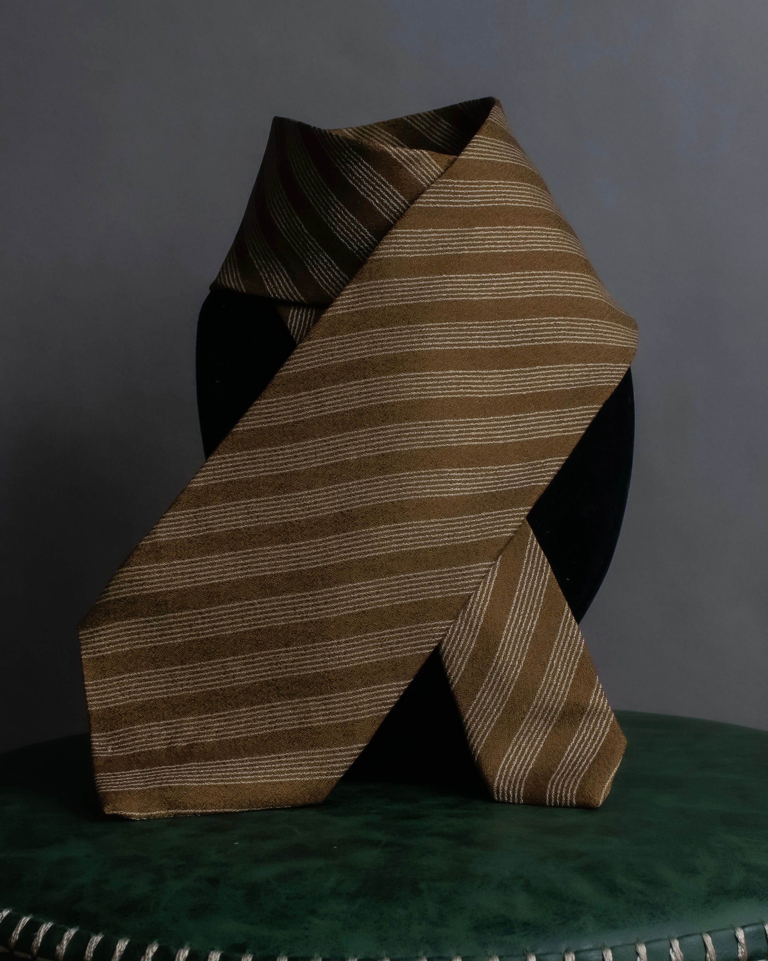 "GIORGIO ARMANI" Diagonal stripe woven silk necktie