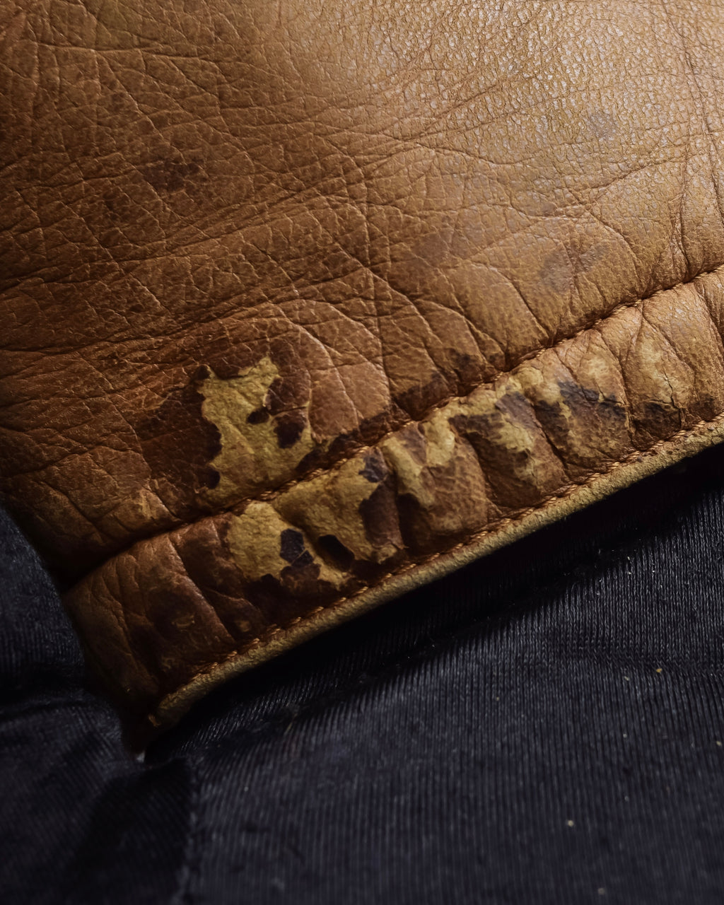 "LOEWE" 80-90's Vintage texture leather zip hoodie
