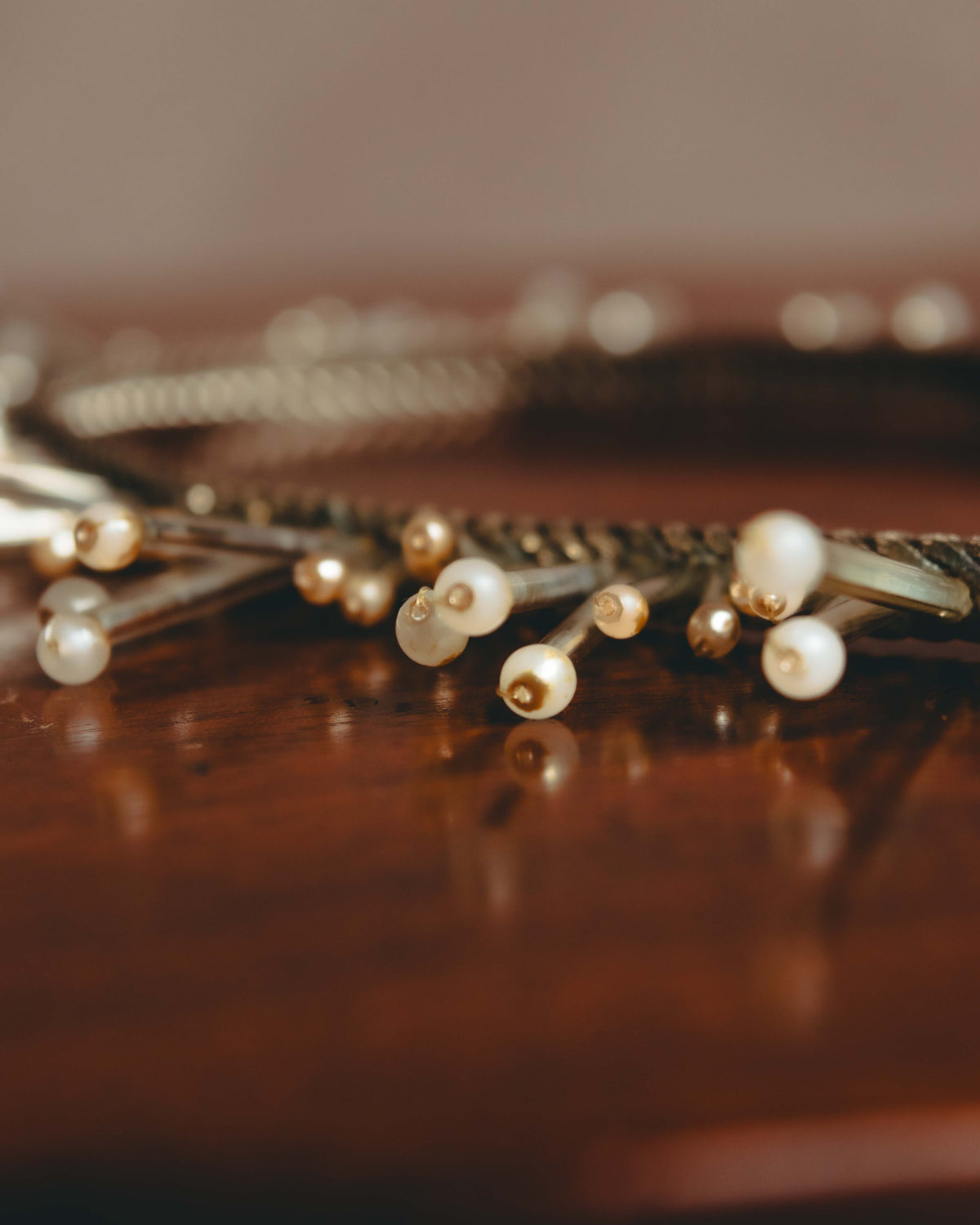 -SPECIAL- "CHANEL" 90's-00's Sculptural pearl fringe choker necklace