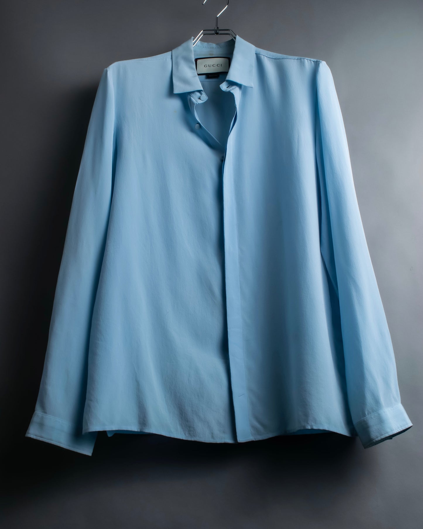 "GUCCI" 100% silk concealed placket shirt