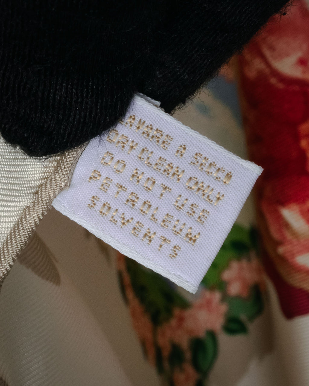 “GUCCI” 80’s-90’s Floral logo silk scarf