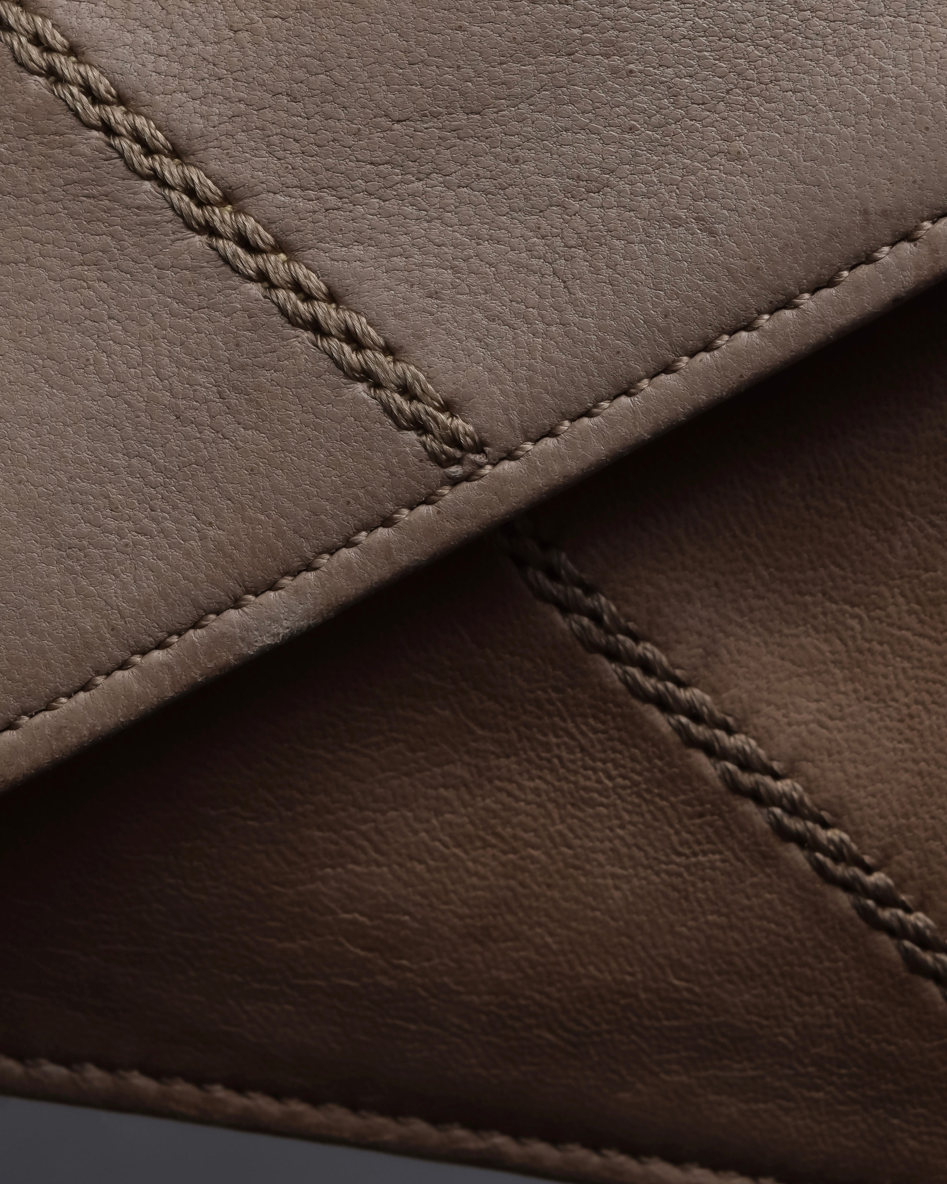 "HERMES" 70's Diamond stitched envelope leather bag