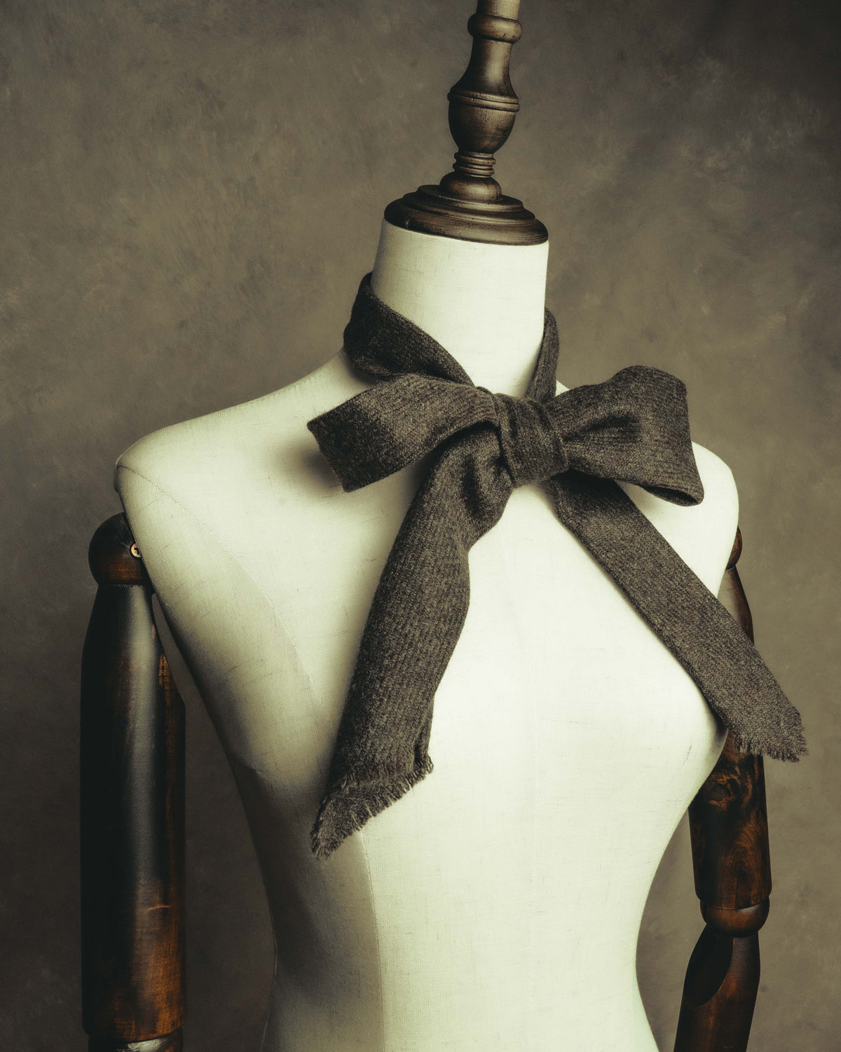 -SPECIAL- "Yves Saint Laurent" 90's-00's Charcoal grey wool textured knit tie