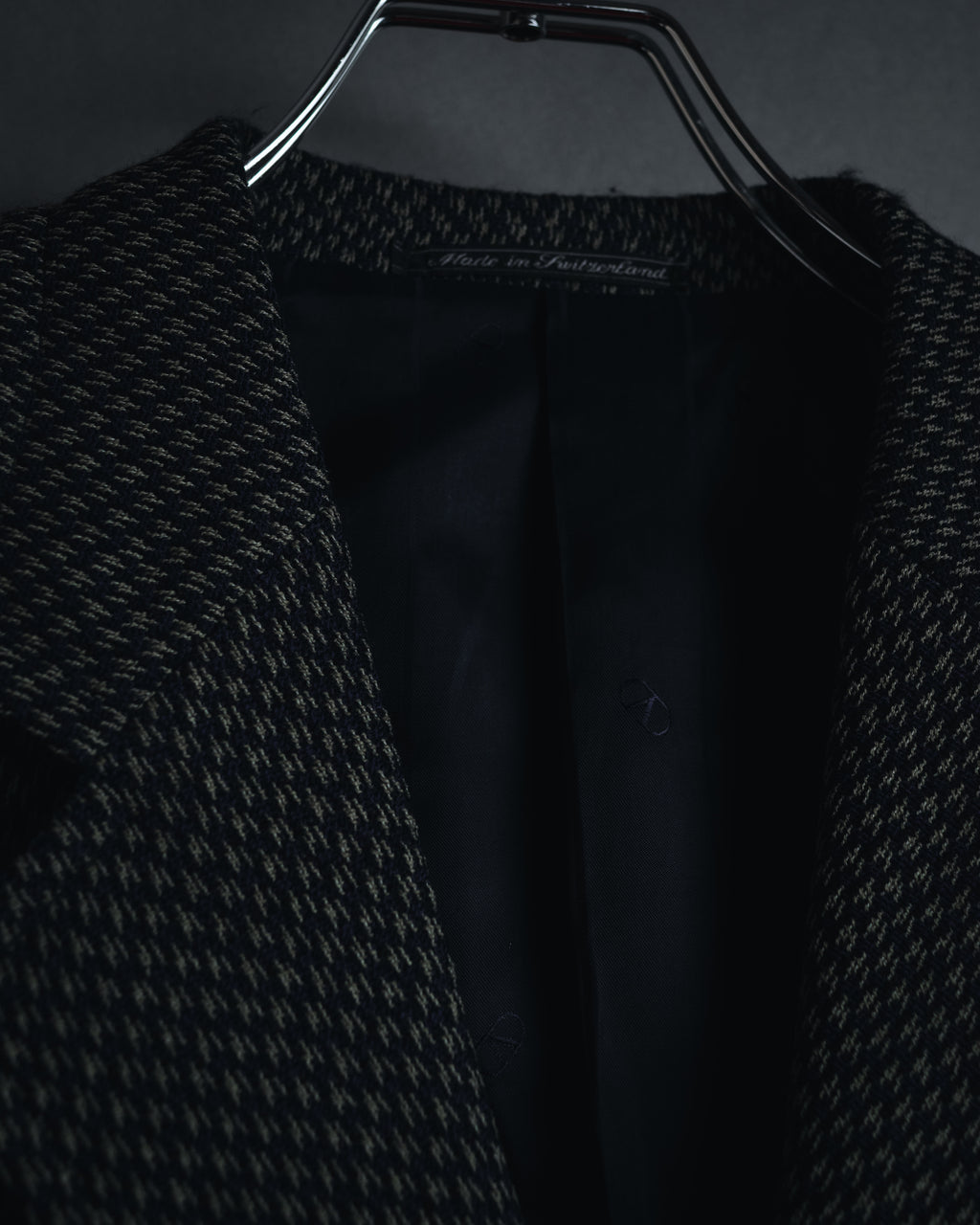 "VALENTINO GARAVANI BOUTIQUE"
Late 80’s - Early 90’s soft-structured birdseye wool tailored jacket