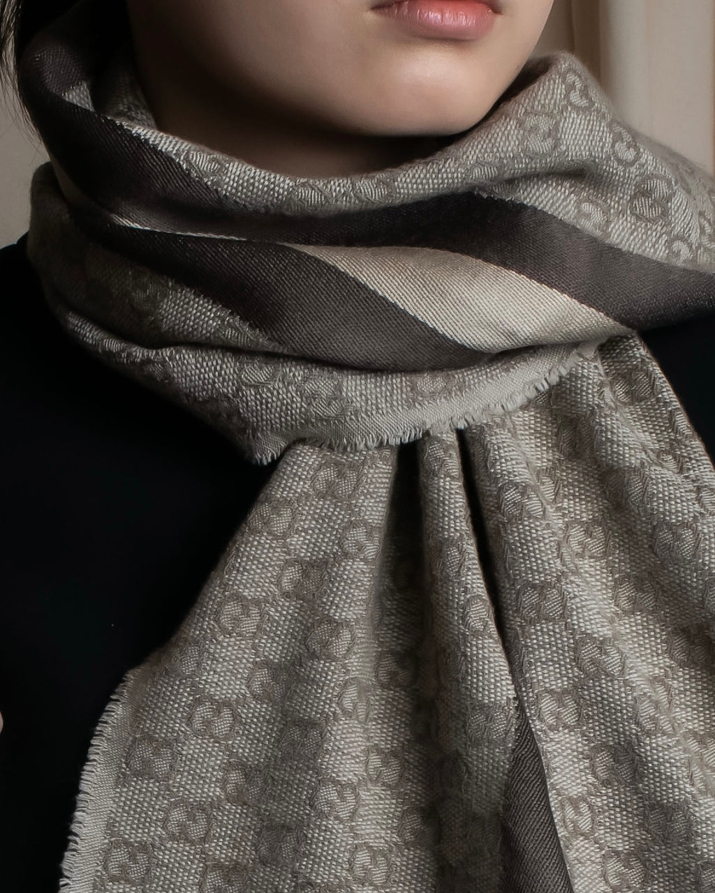 "GUCCI" GG monogram logo pattern fringe design stole