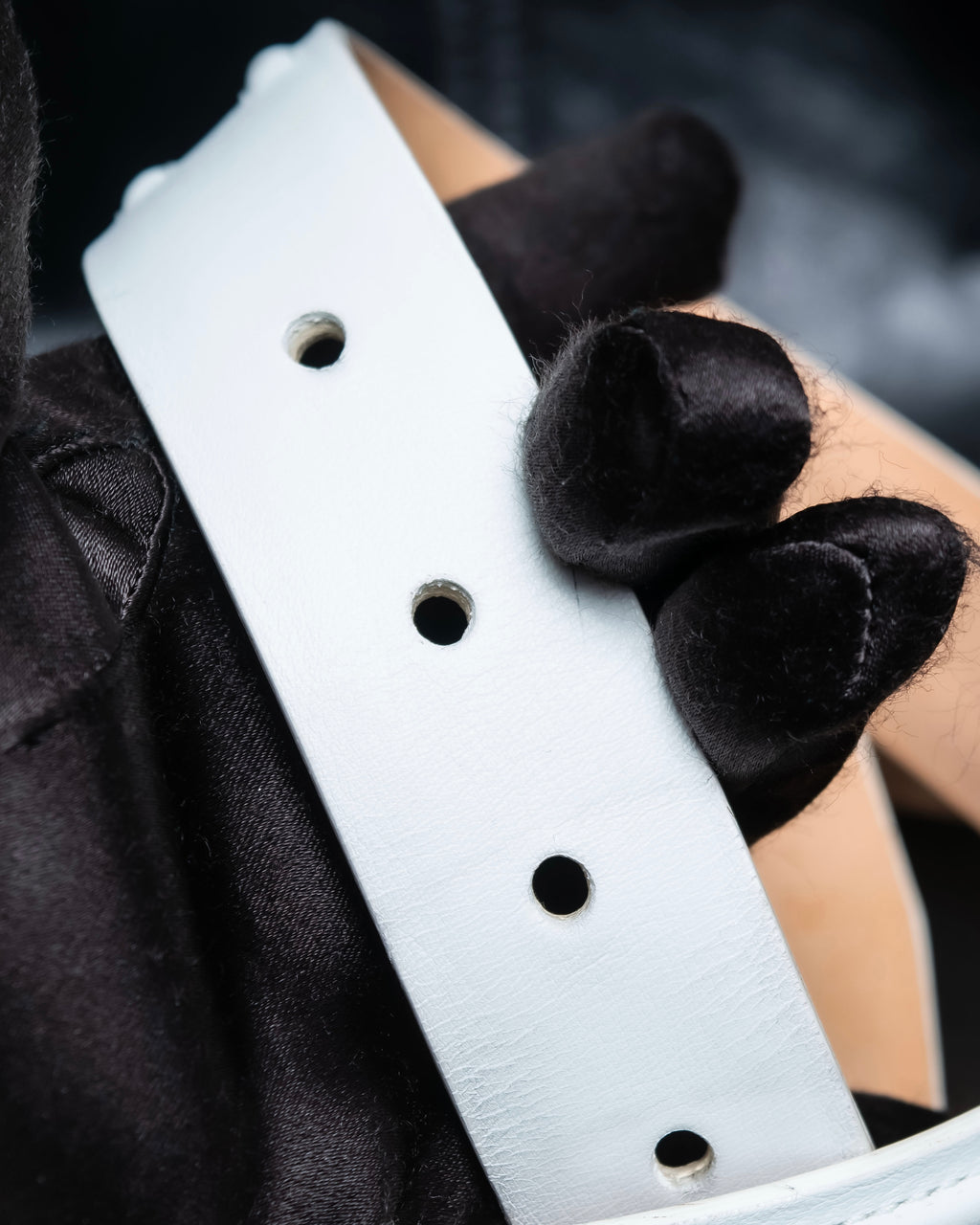 "GIORGIO ARMANI" Genuine leather white color belt