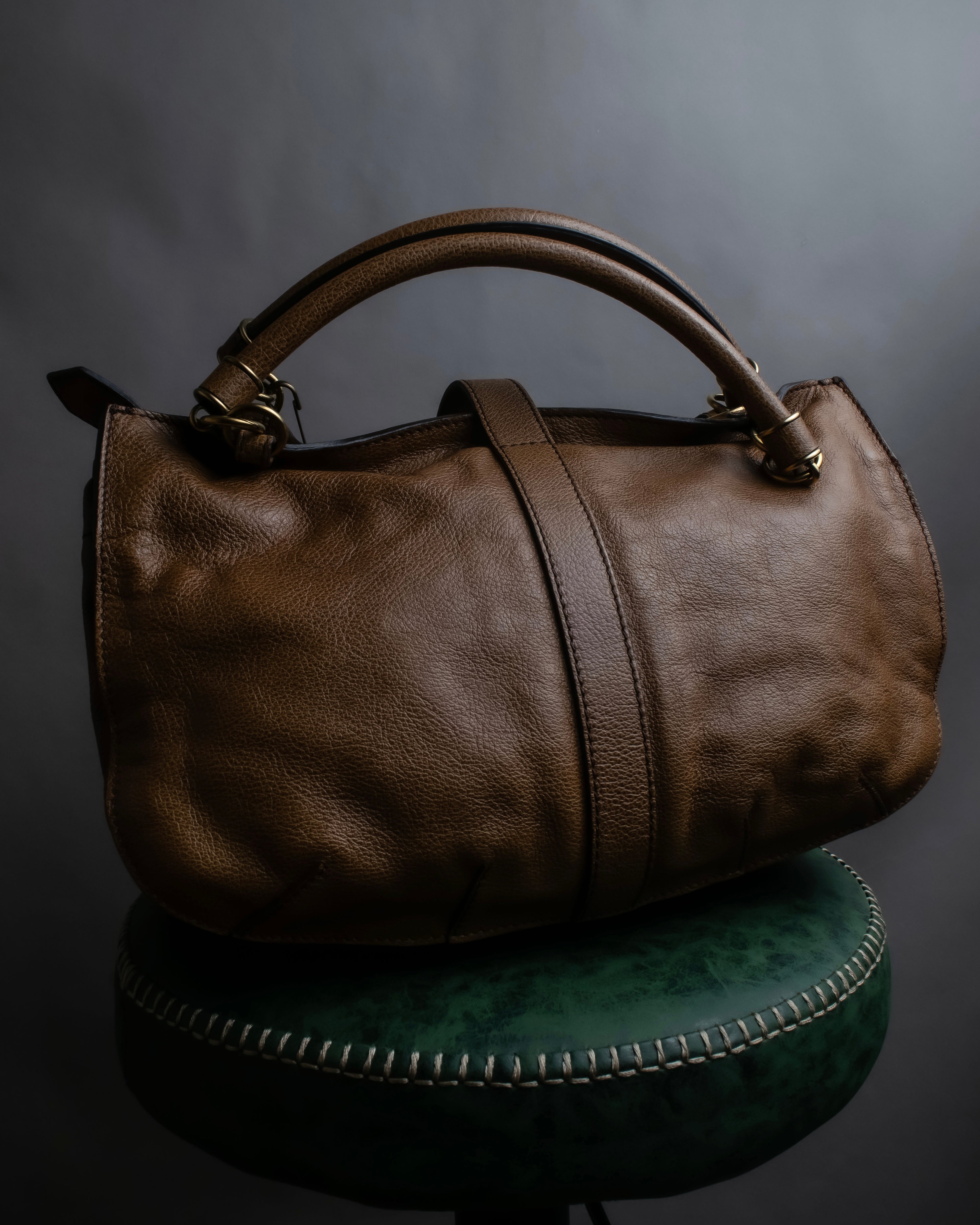 "BURBERRY" Chain design grained full grain leather shoulder bag