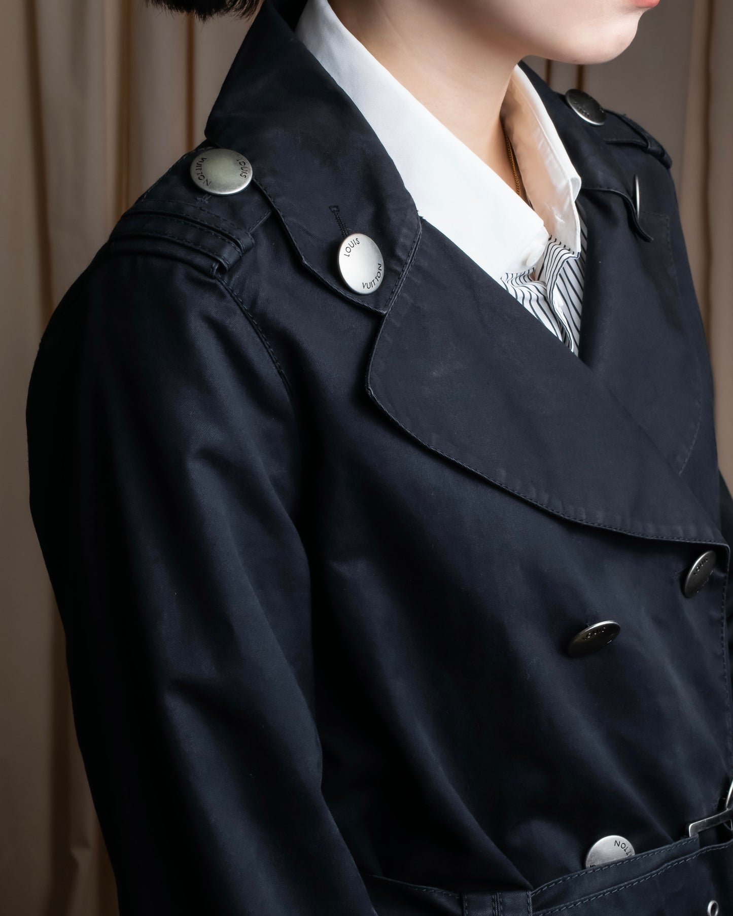 "LOUIS VUITTON" Metal button detailing belted trench coat