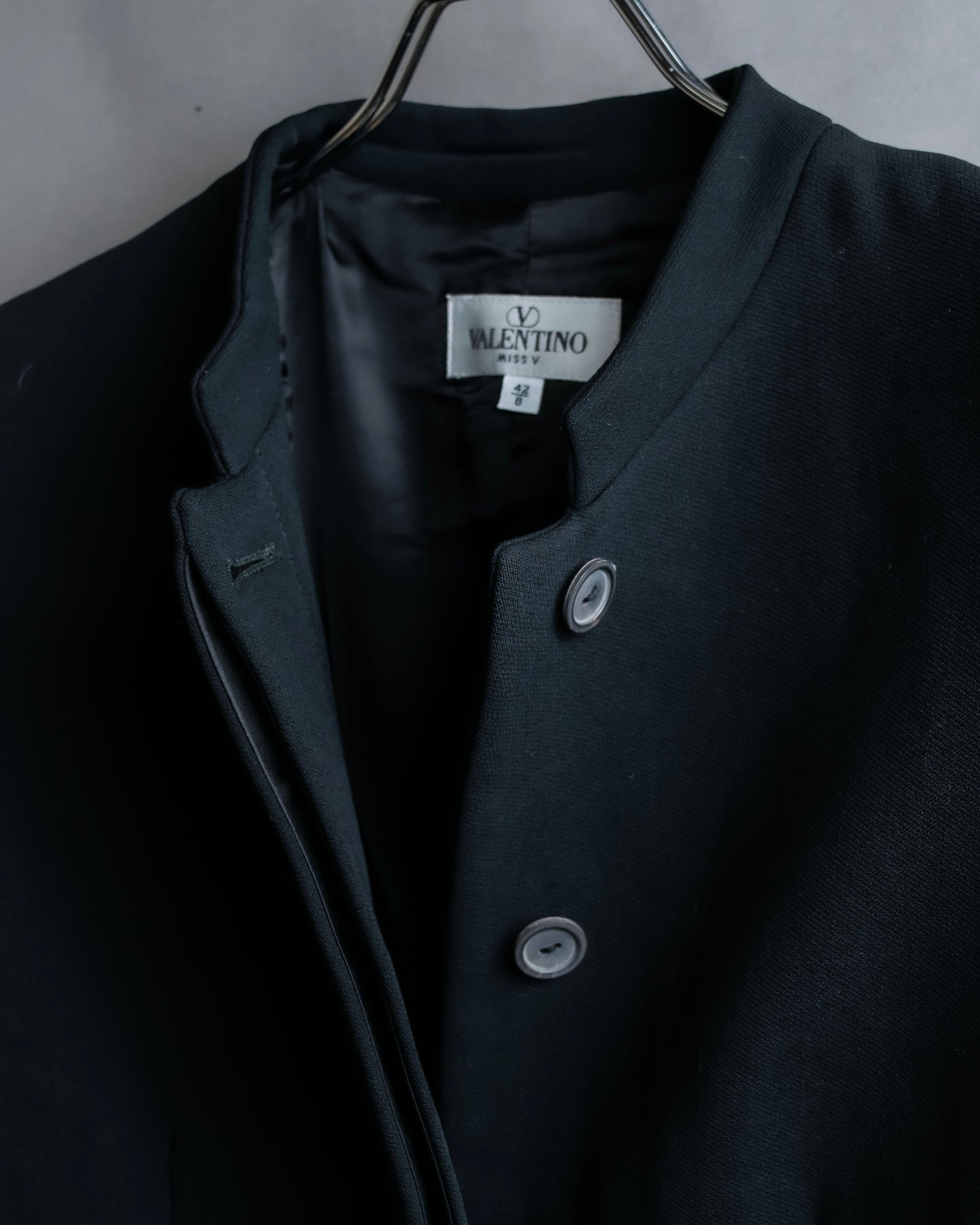 "VALENTINO" Solid no collar dart shaped long coat