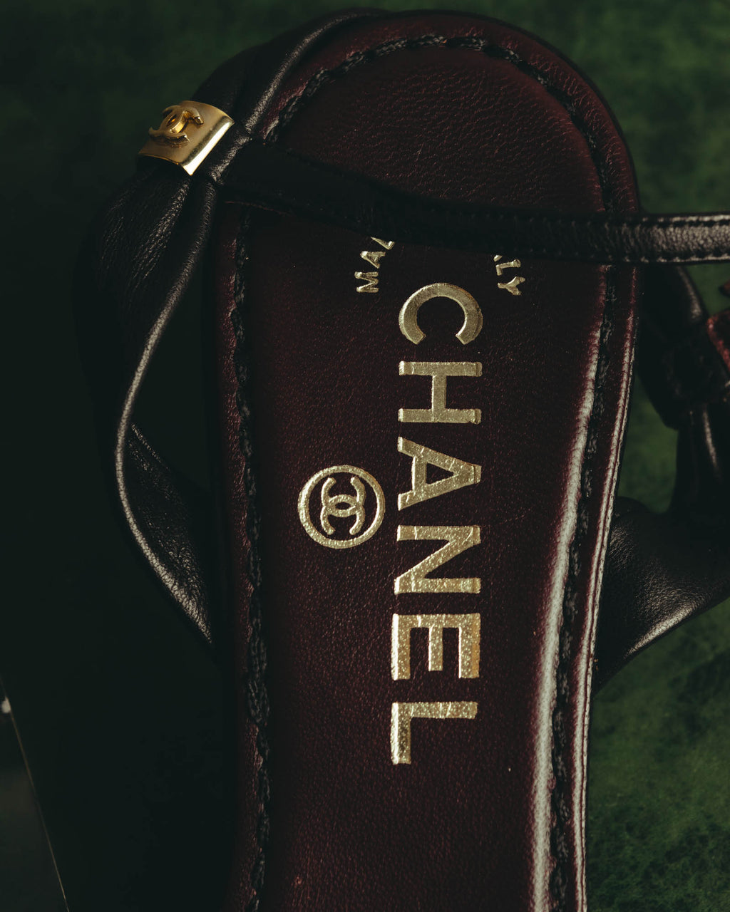 "CHANEL" 90's-00's Bow leather ankle strap sandals