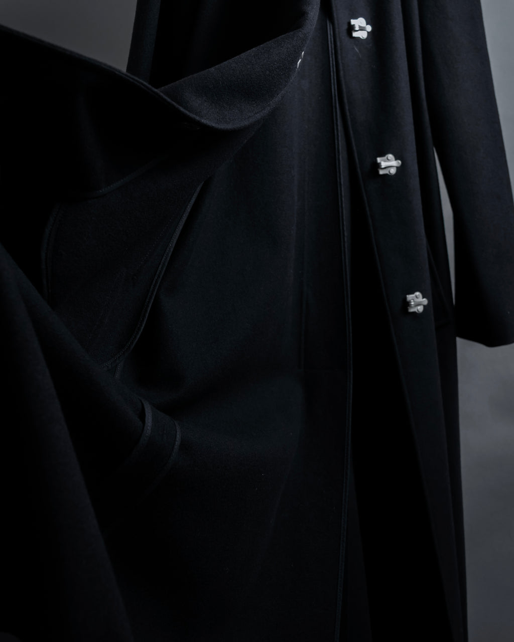 "CELINE" Hedi Slimane period metal buckle design long coat