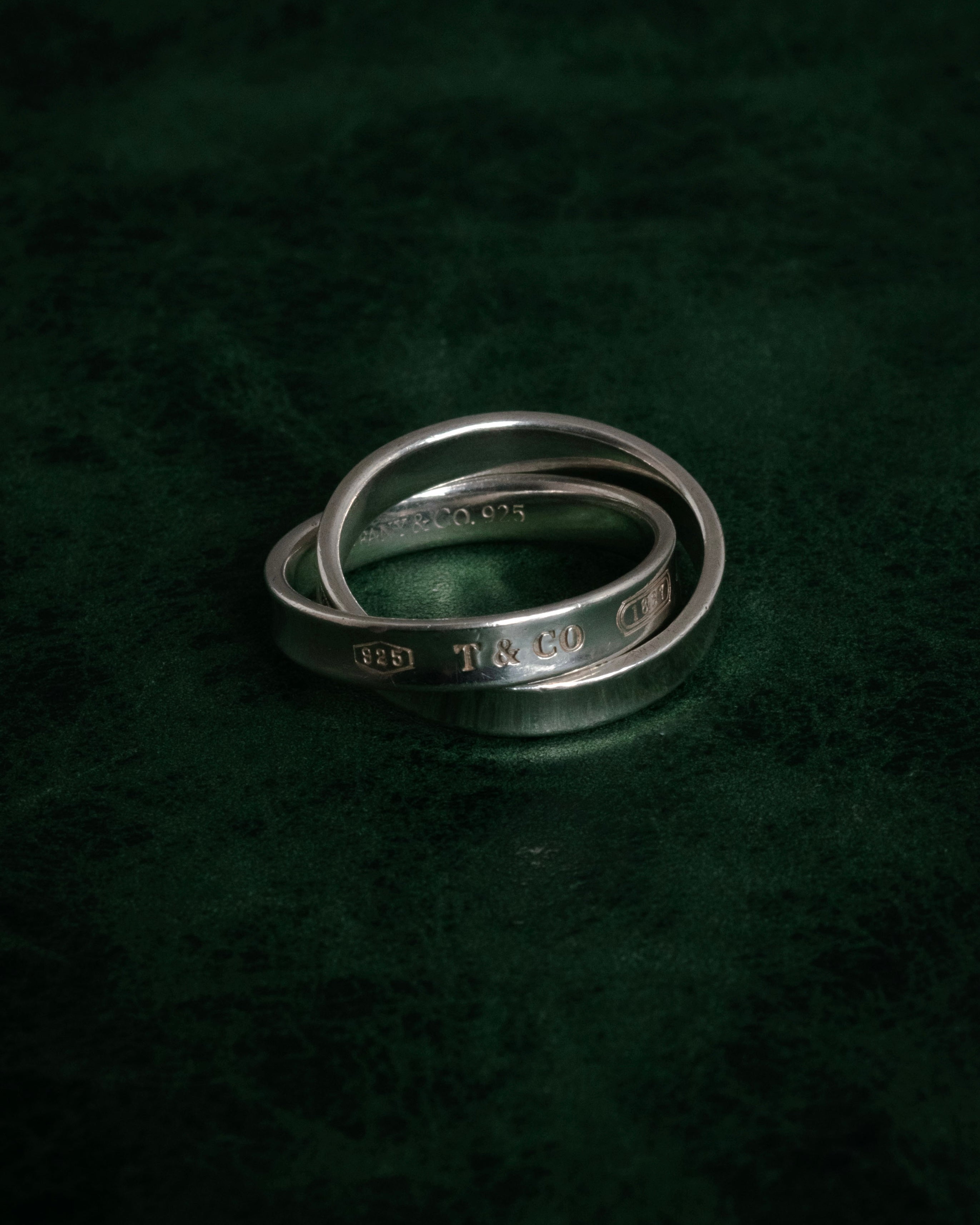 TIFFANY & CO.” 1997-2000's Interlocking circle ring – MOOD