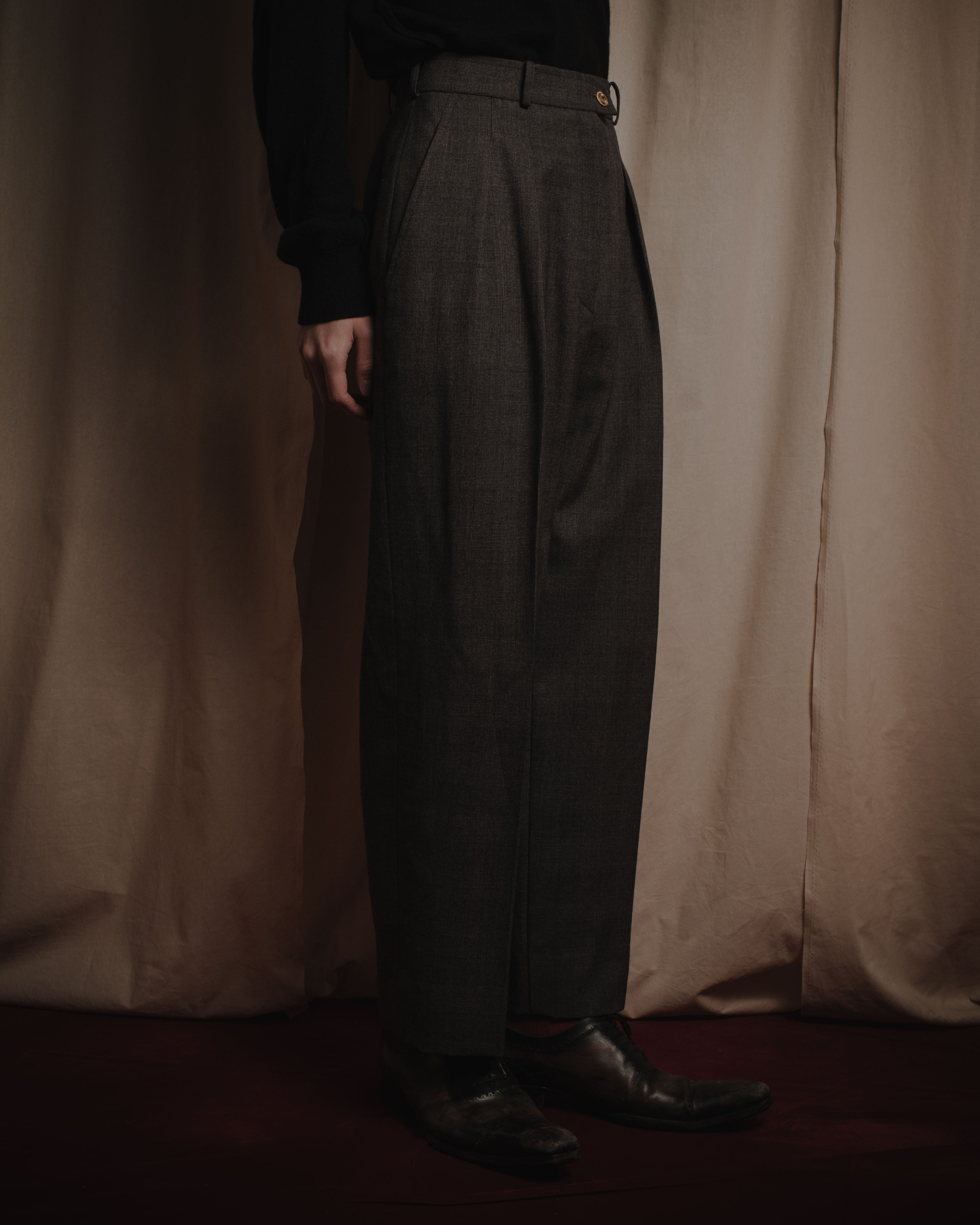 "CHANEL" High waisted pleated slacks with signature gold button