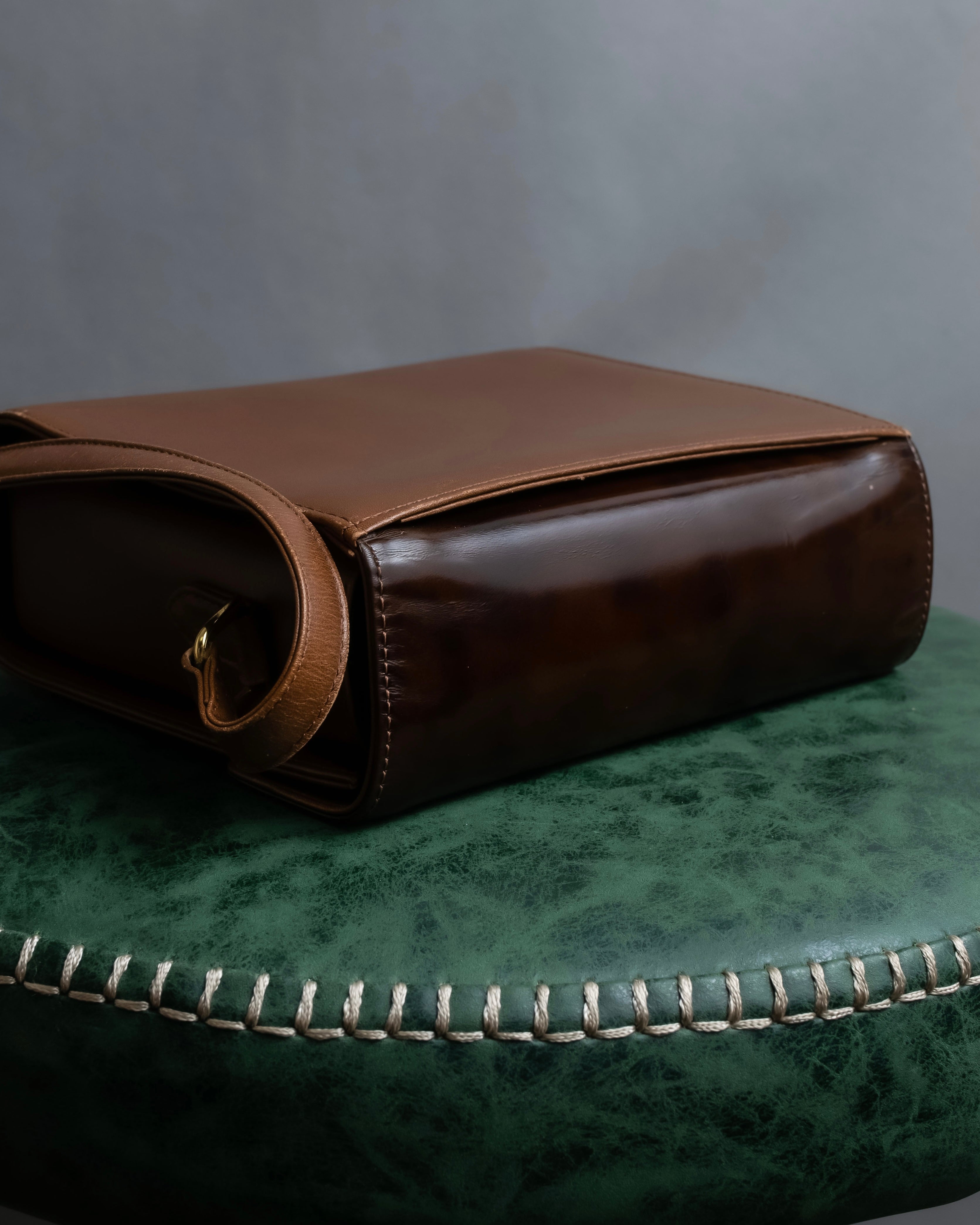 "Valentino Garavani" Leather combination design gold parts shoulder bag