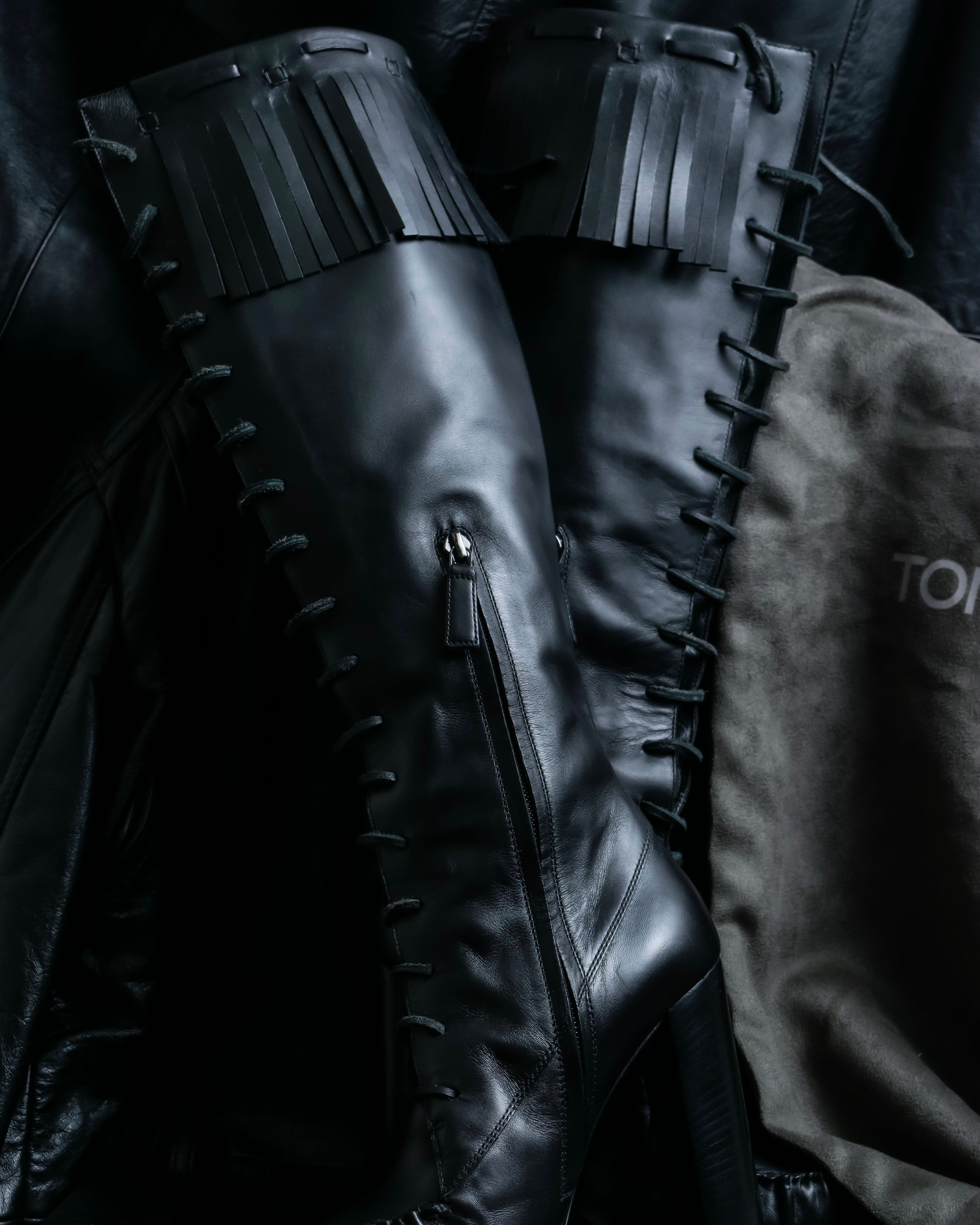 "TOM FORD" Fringe detail western long boots