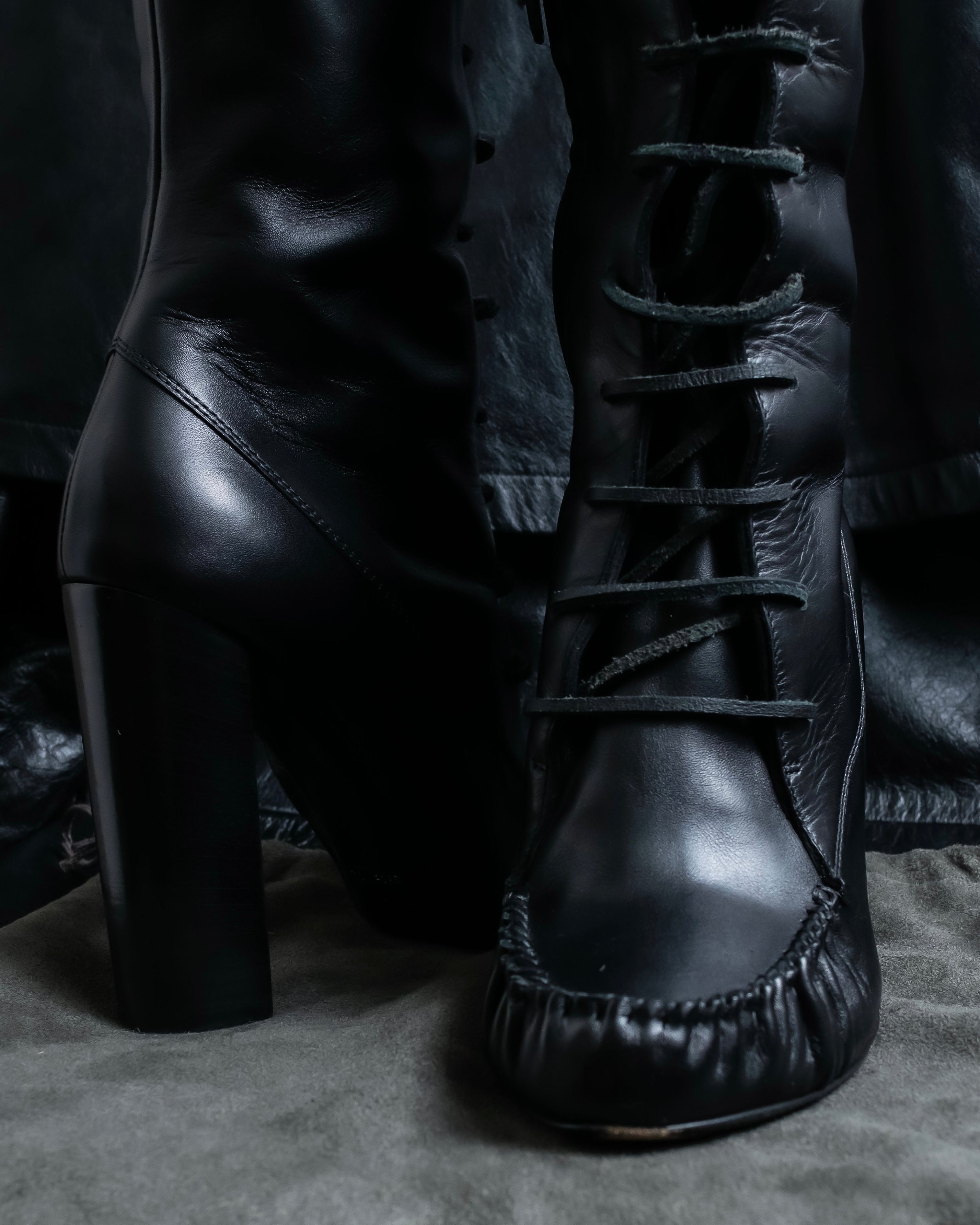 "TOM FORD" Fringe detail western long boots