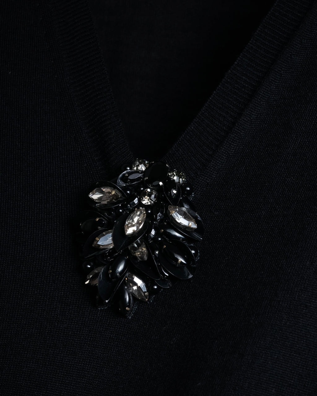 "GUCCI" Embellished v neck jewel knit sweater