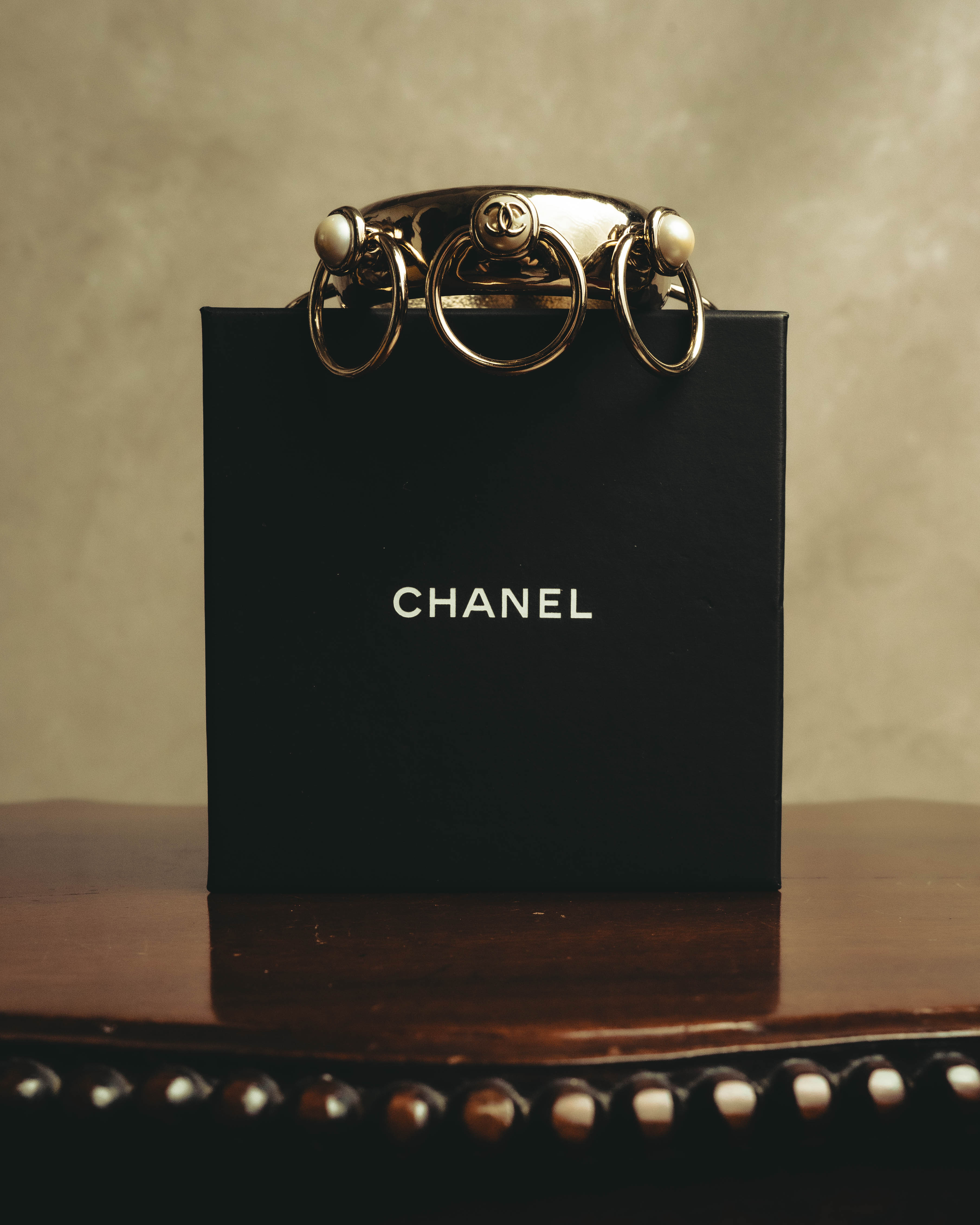 CHANEL (シャネル) - 22C パール リング カフ ブレスレット - ゴールド
